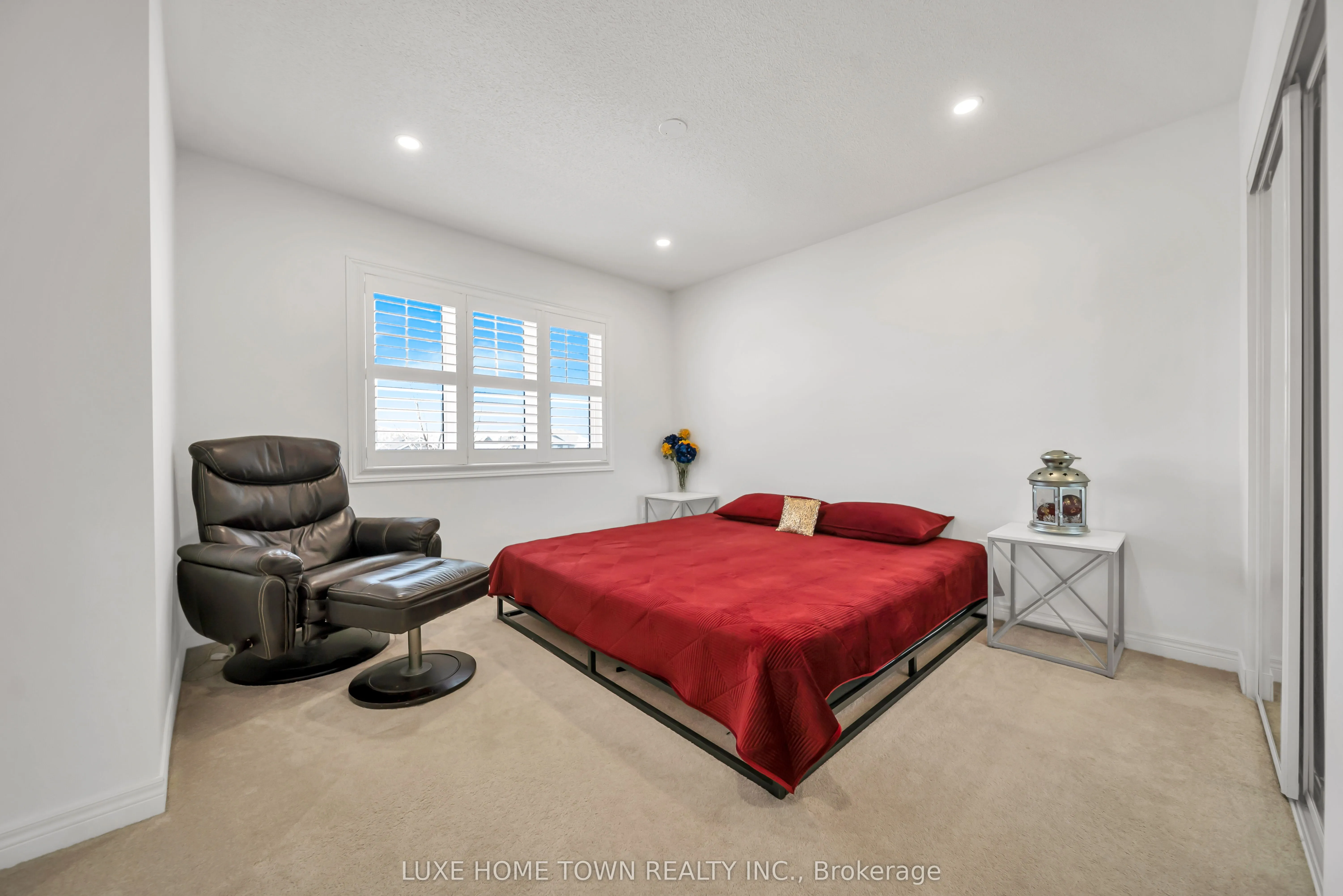 19 Findlay Way