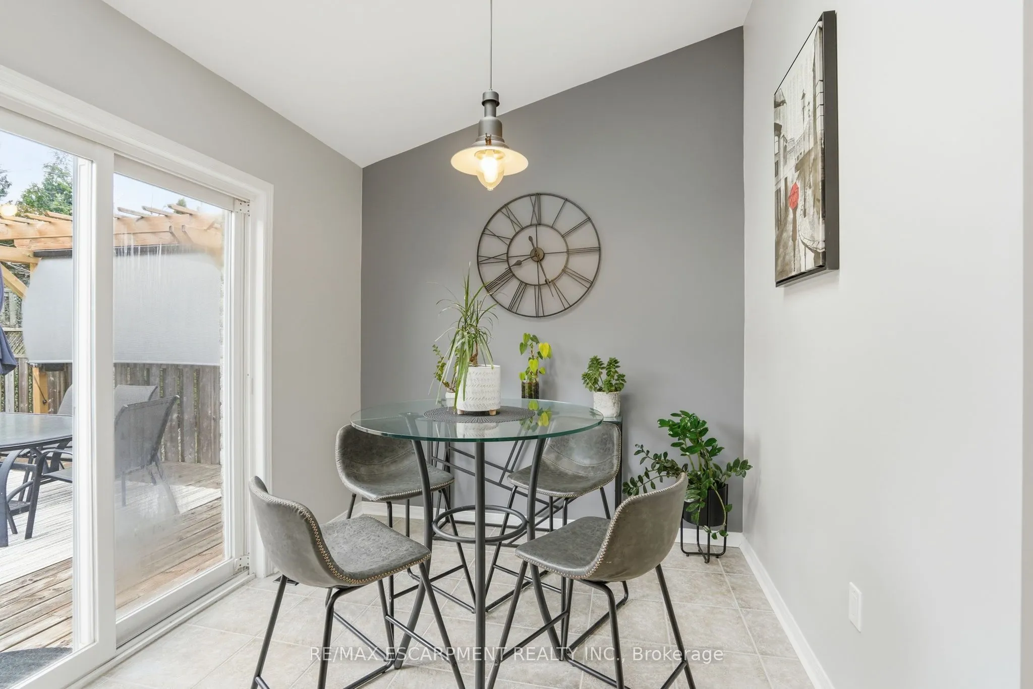 14 Kenyon Crescent