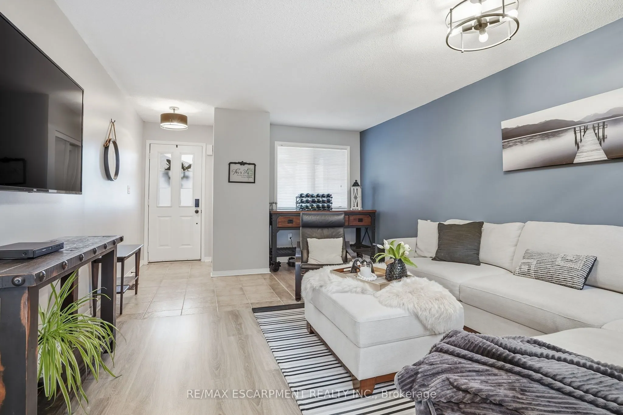 14 Kenyon Crescent