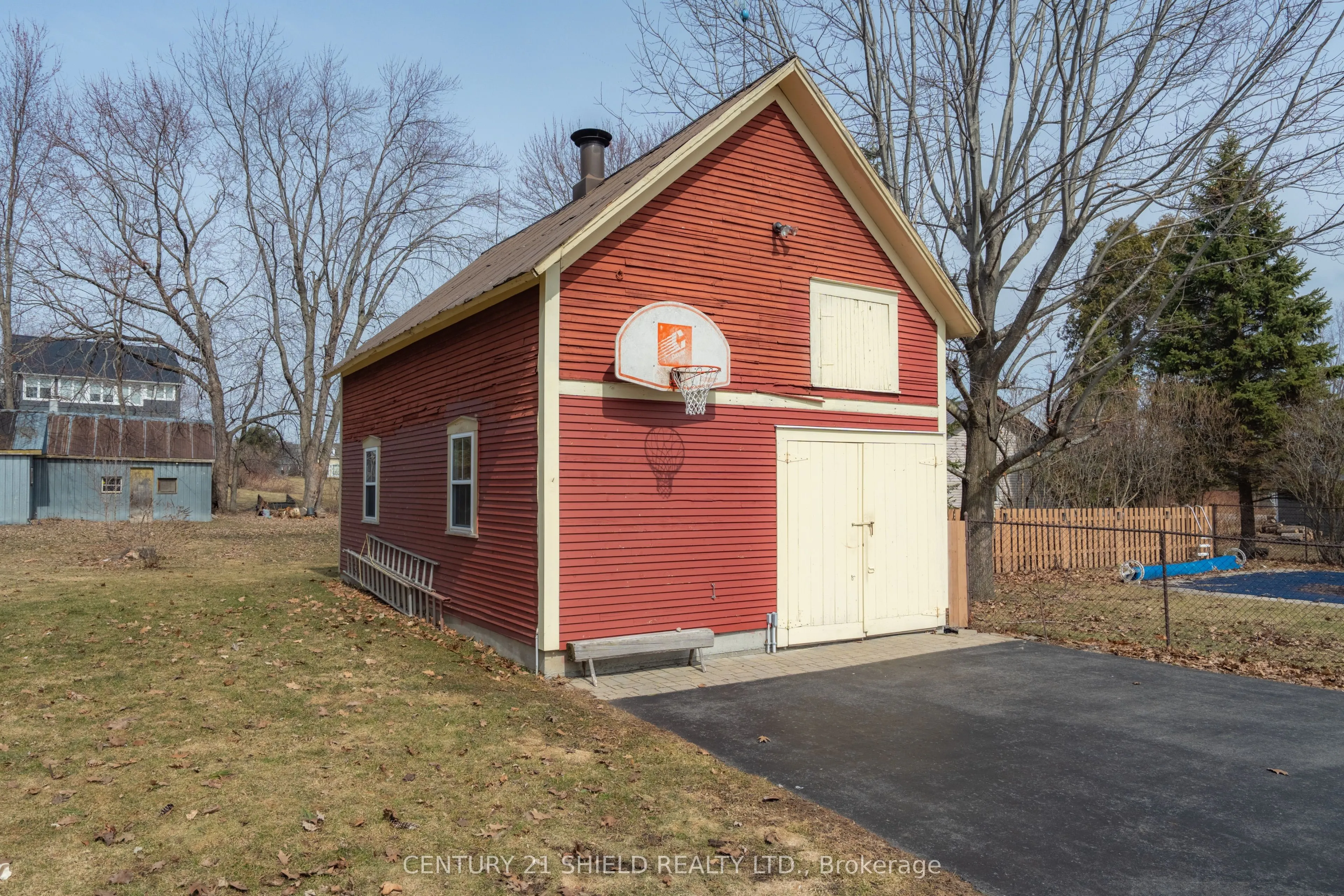 19143 County Rd 2