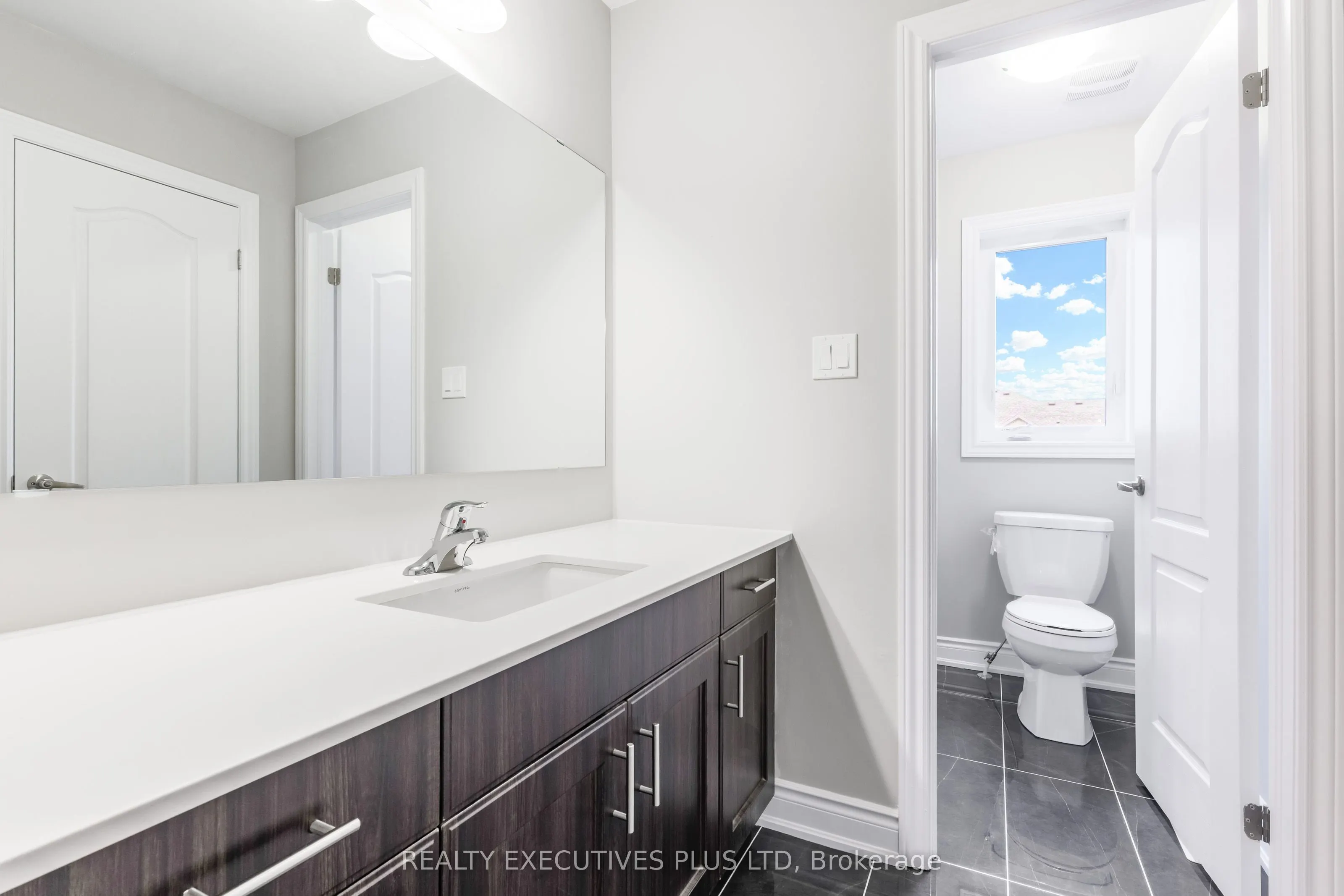 15 Venture Way