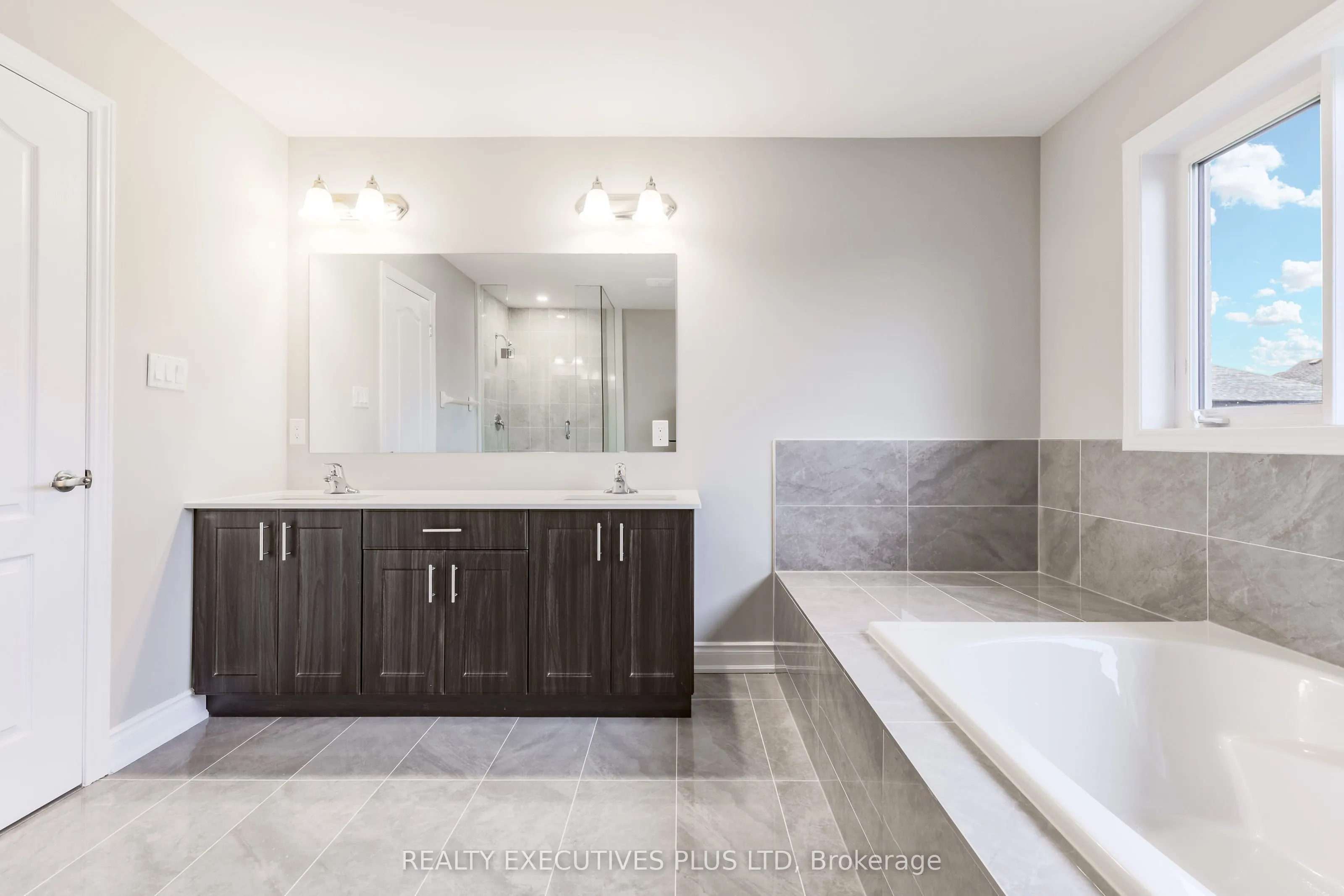 15 Venture Way