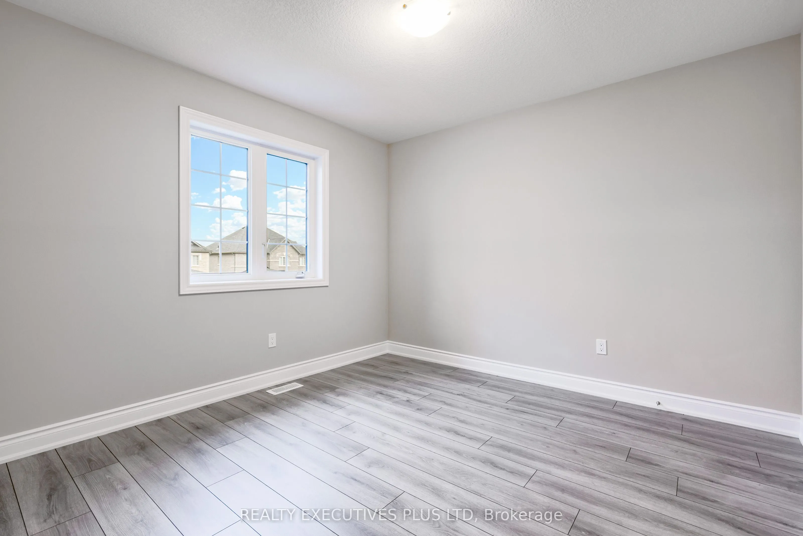 15 Venture Way