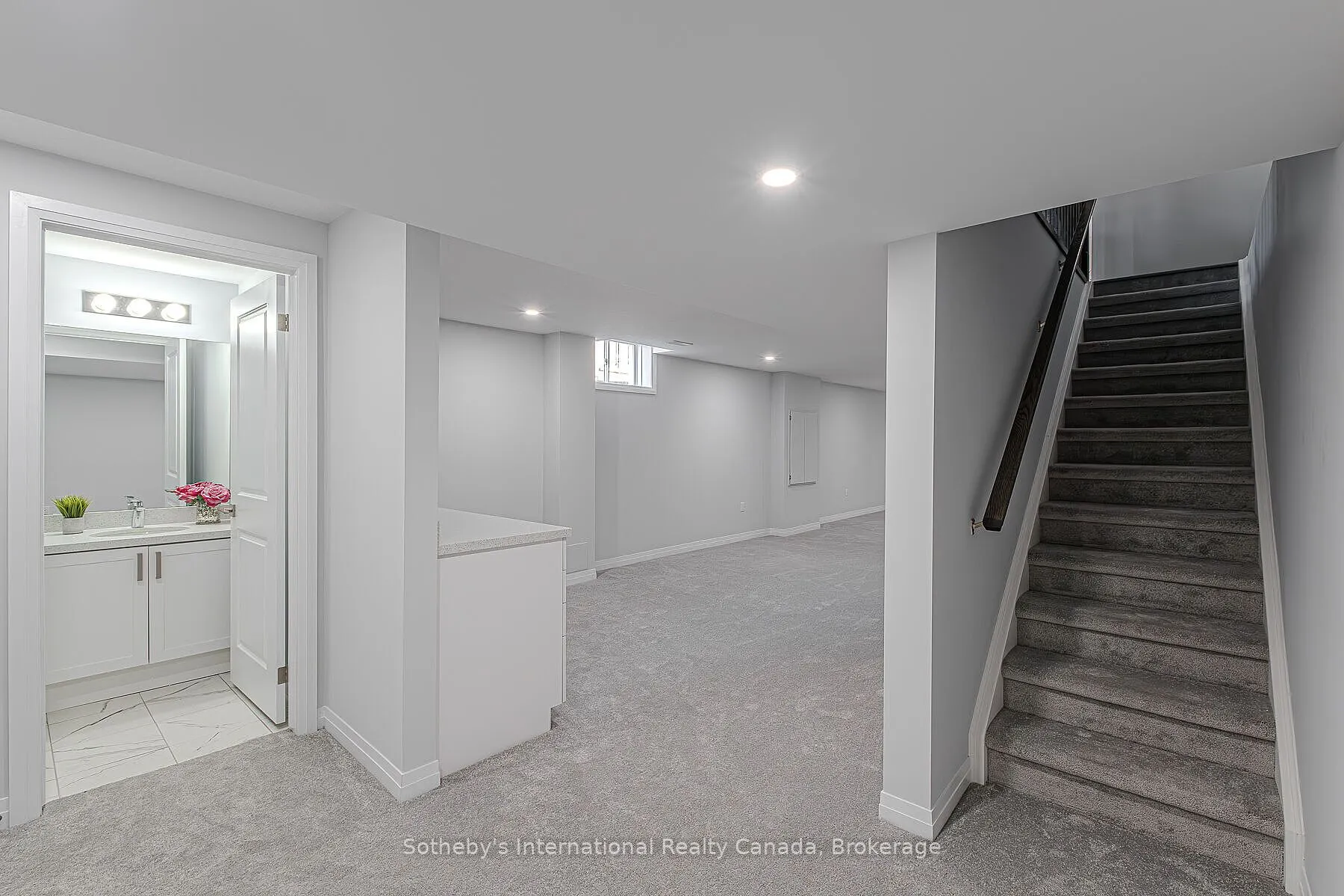 550 Grey Street #52