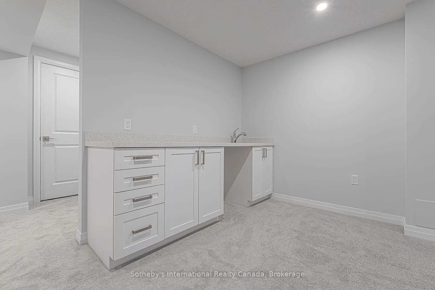 550 Grey Street #52