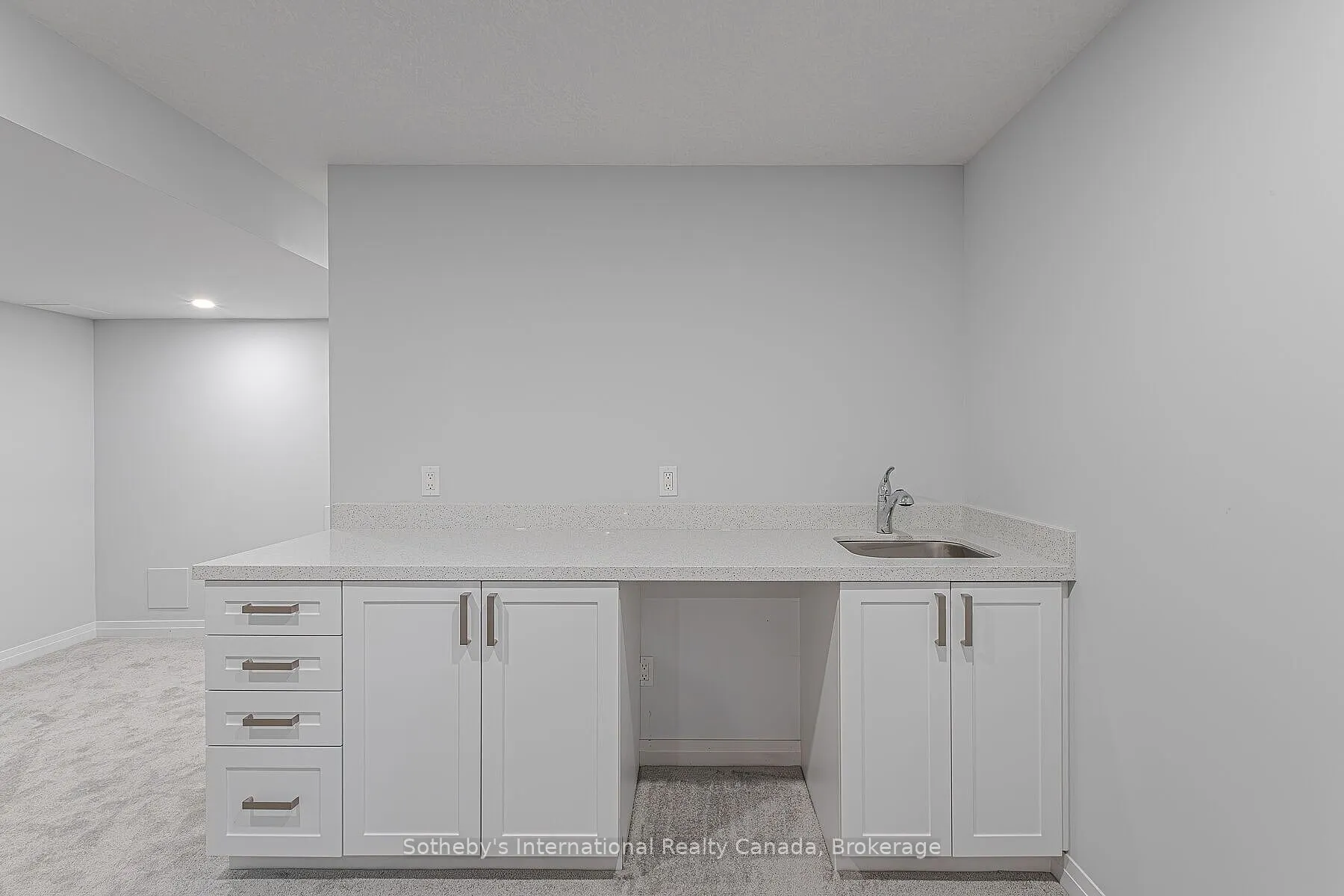 550 Grey Street #52