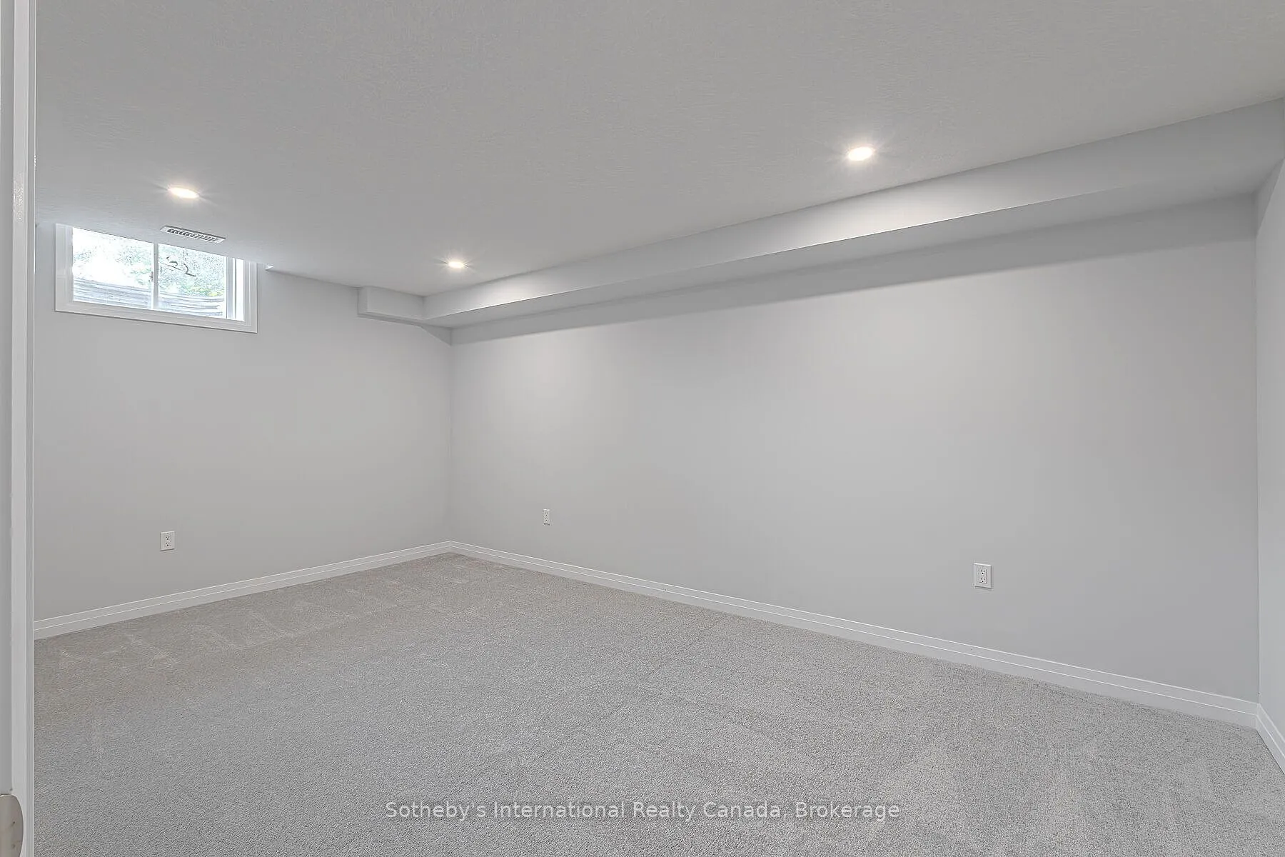 550 Grey Street #52