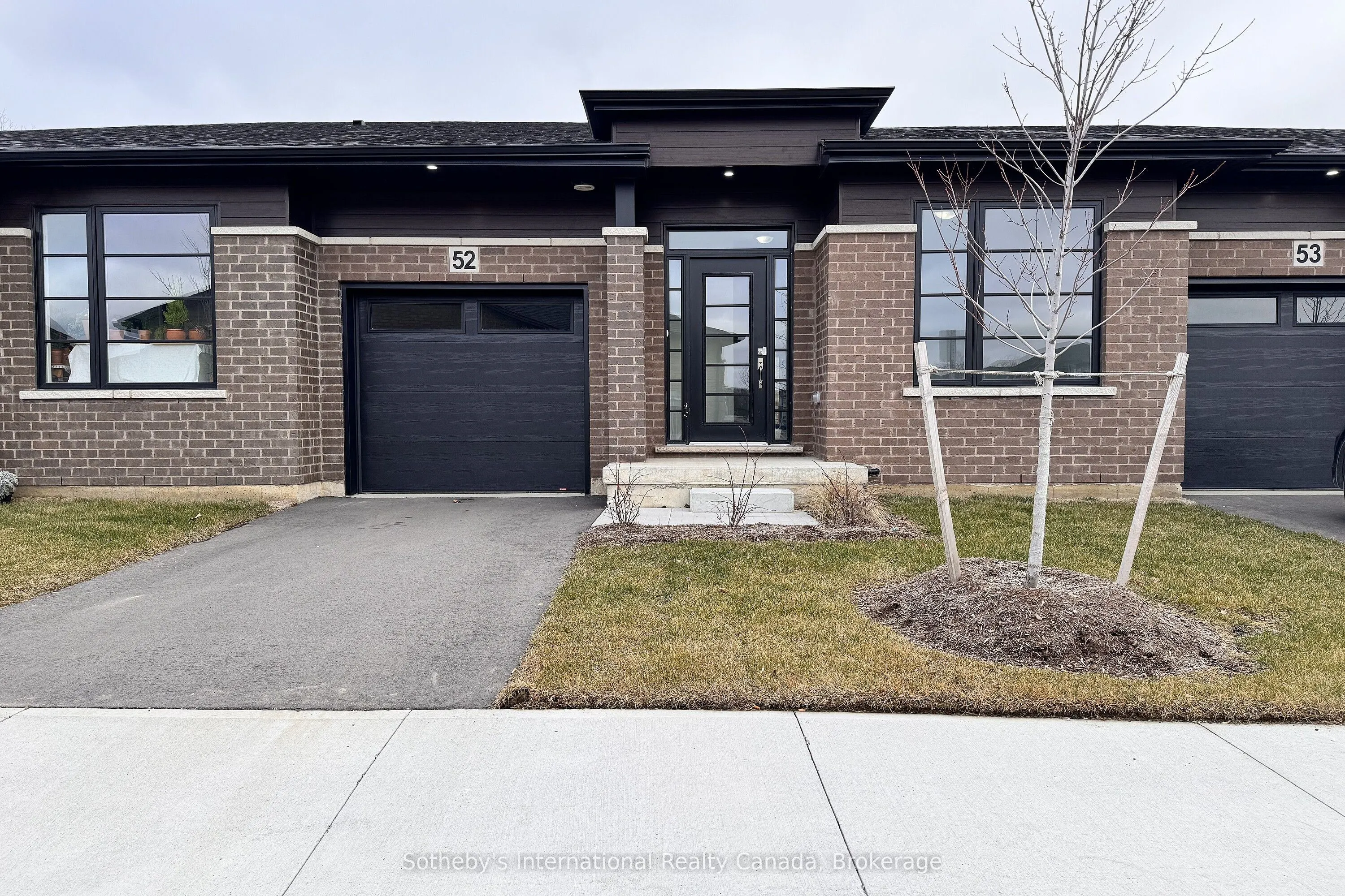 550 Grey Street #52