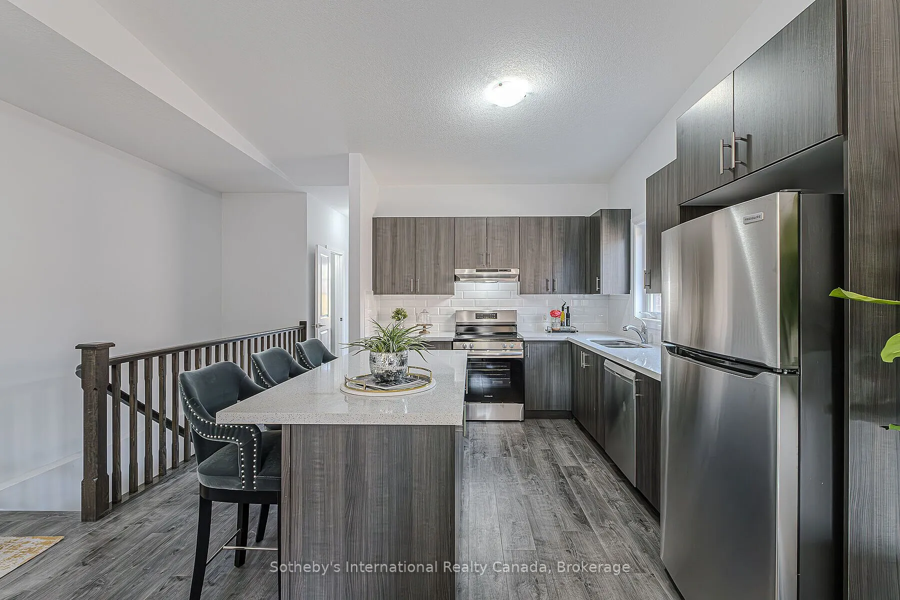 550 Grey Street #52