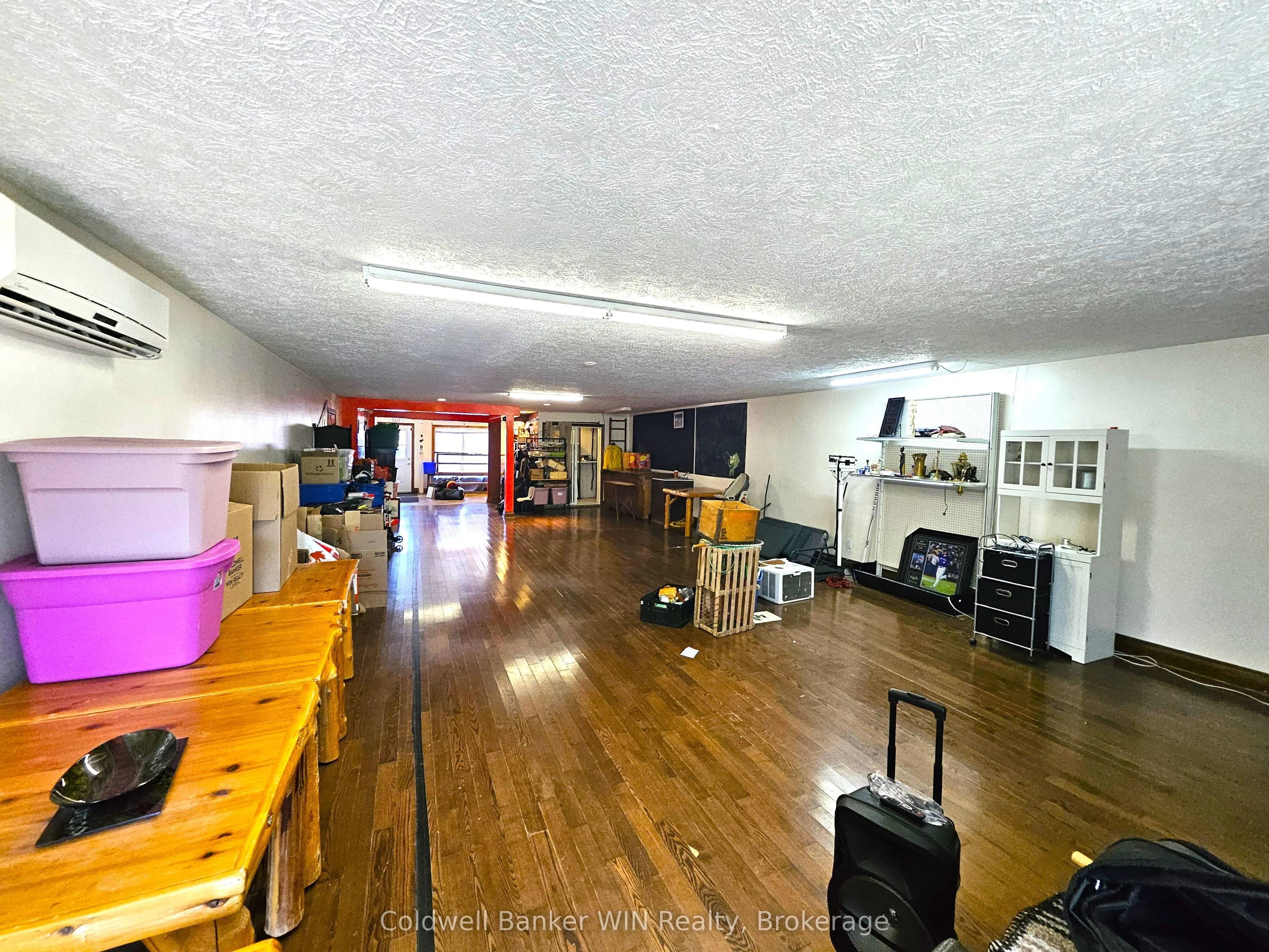 17 Arthur Street E