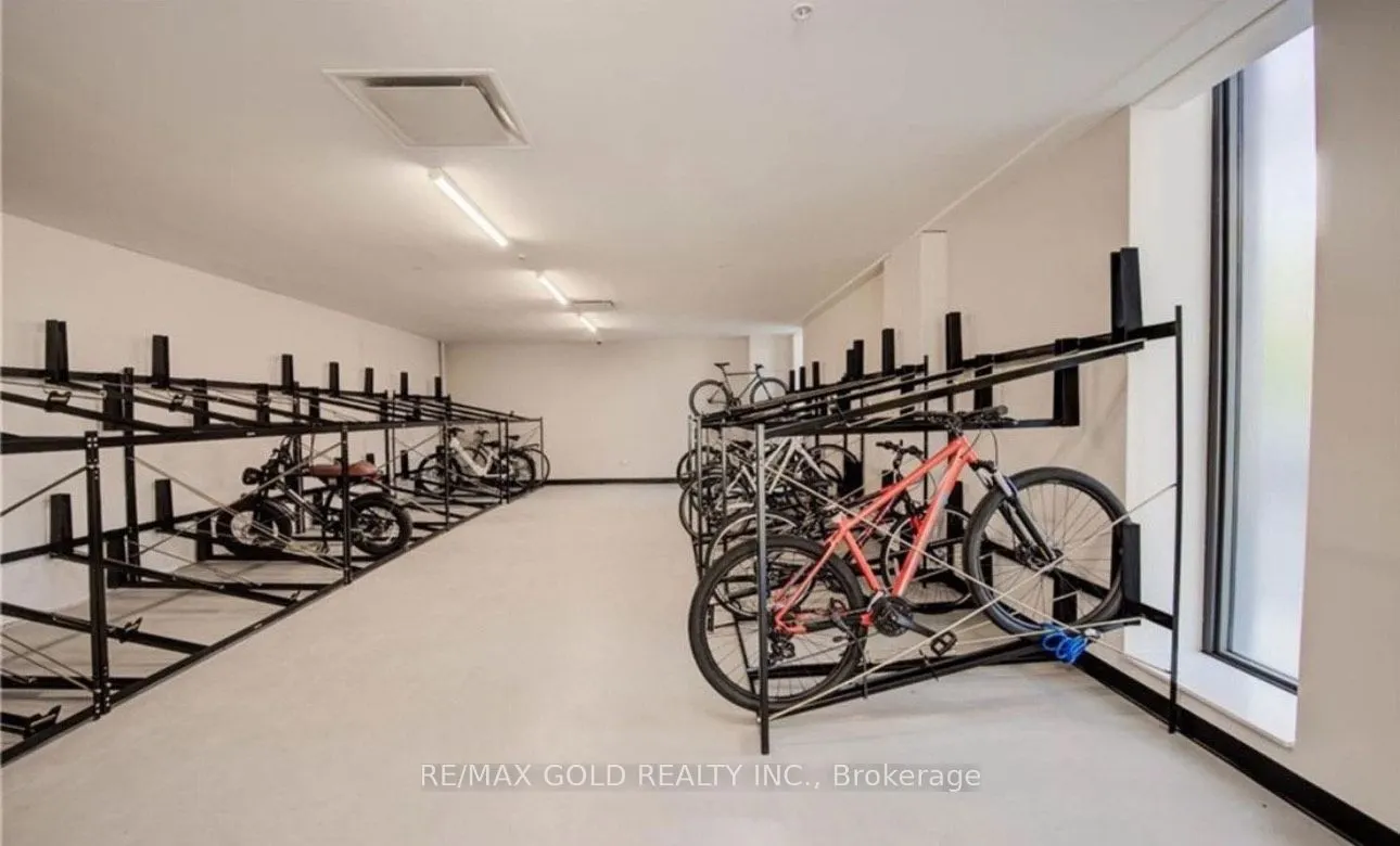 741 King Street #1302