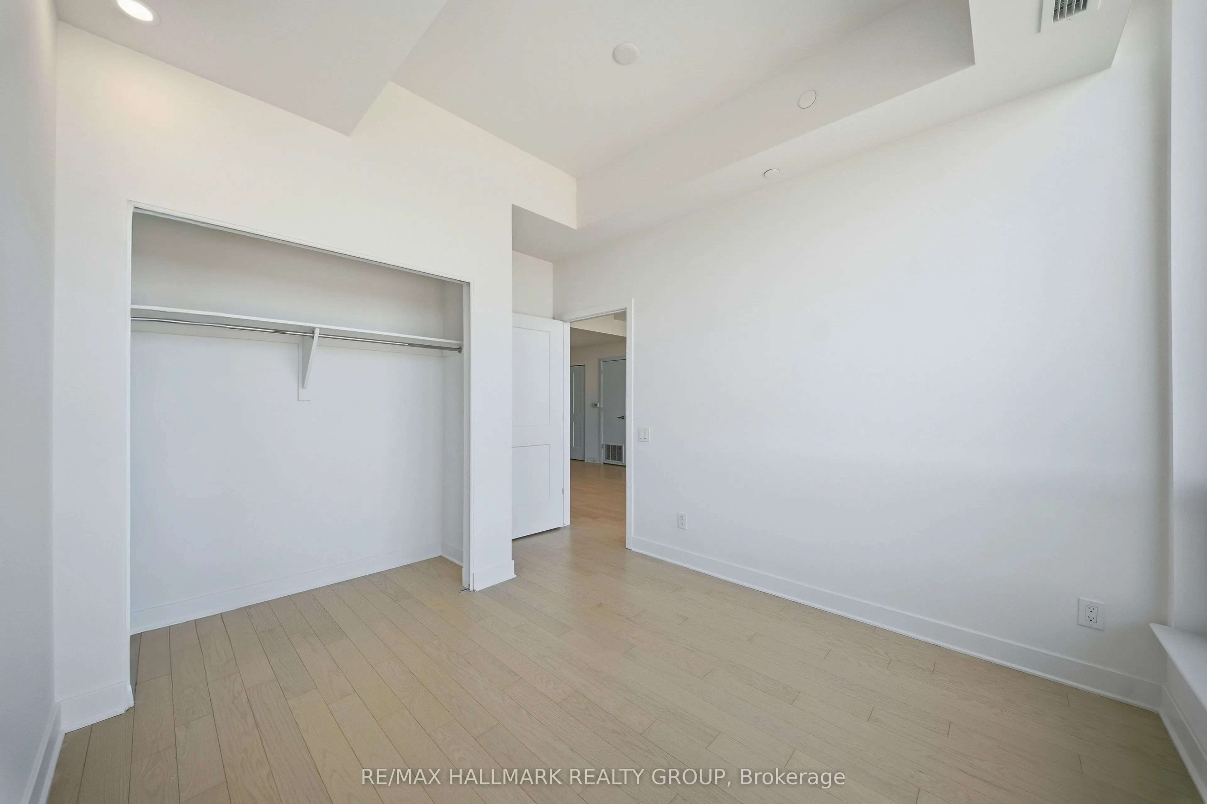180 George Street #2604