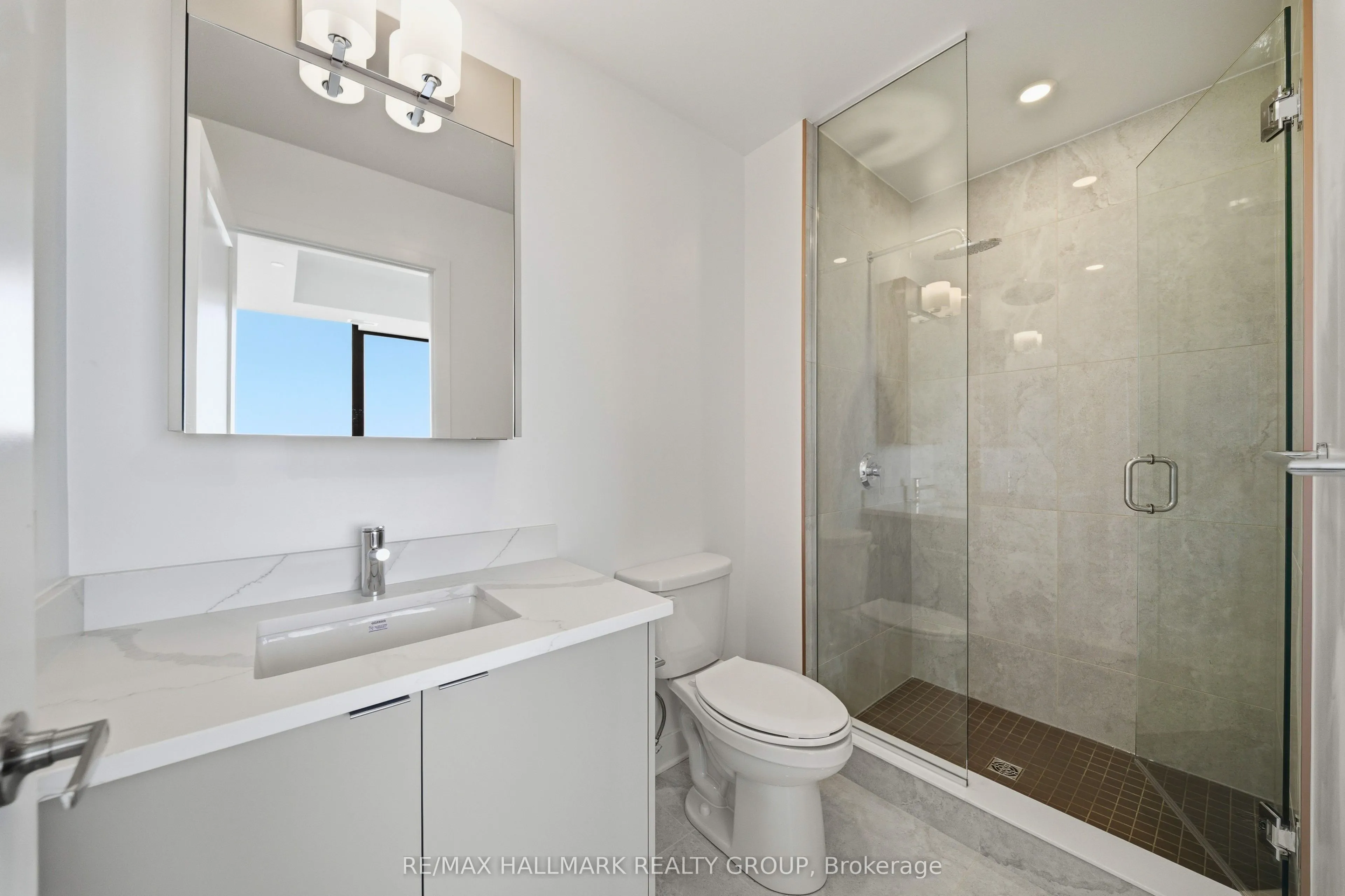 180 George Street #2604
