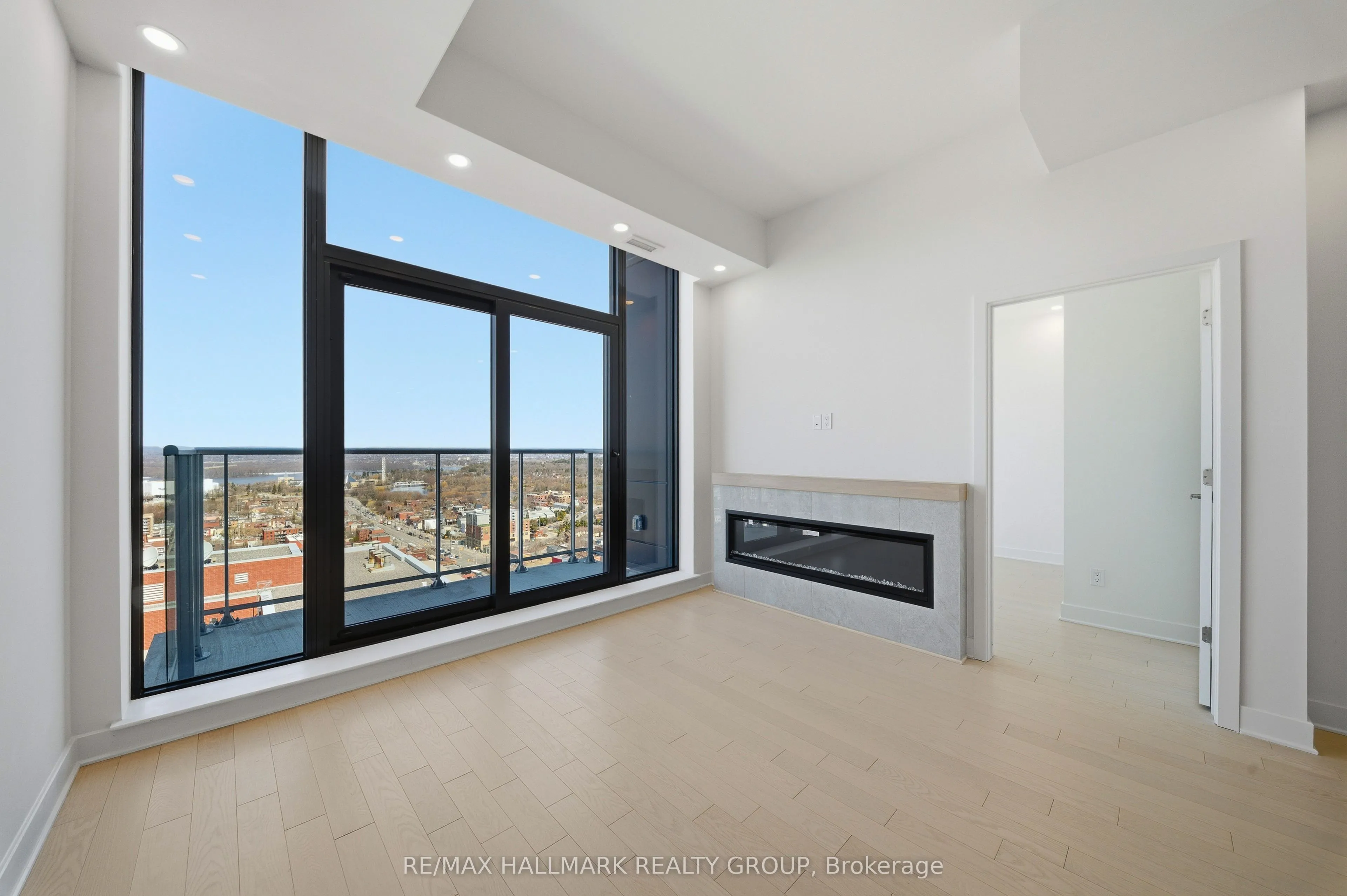 180 George Street #2604
