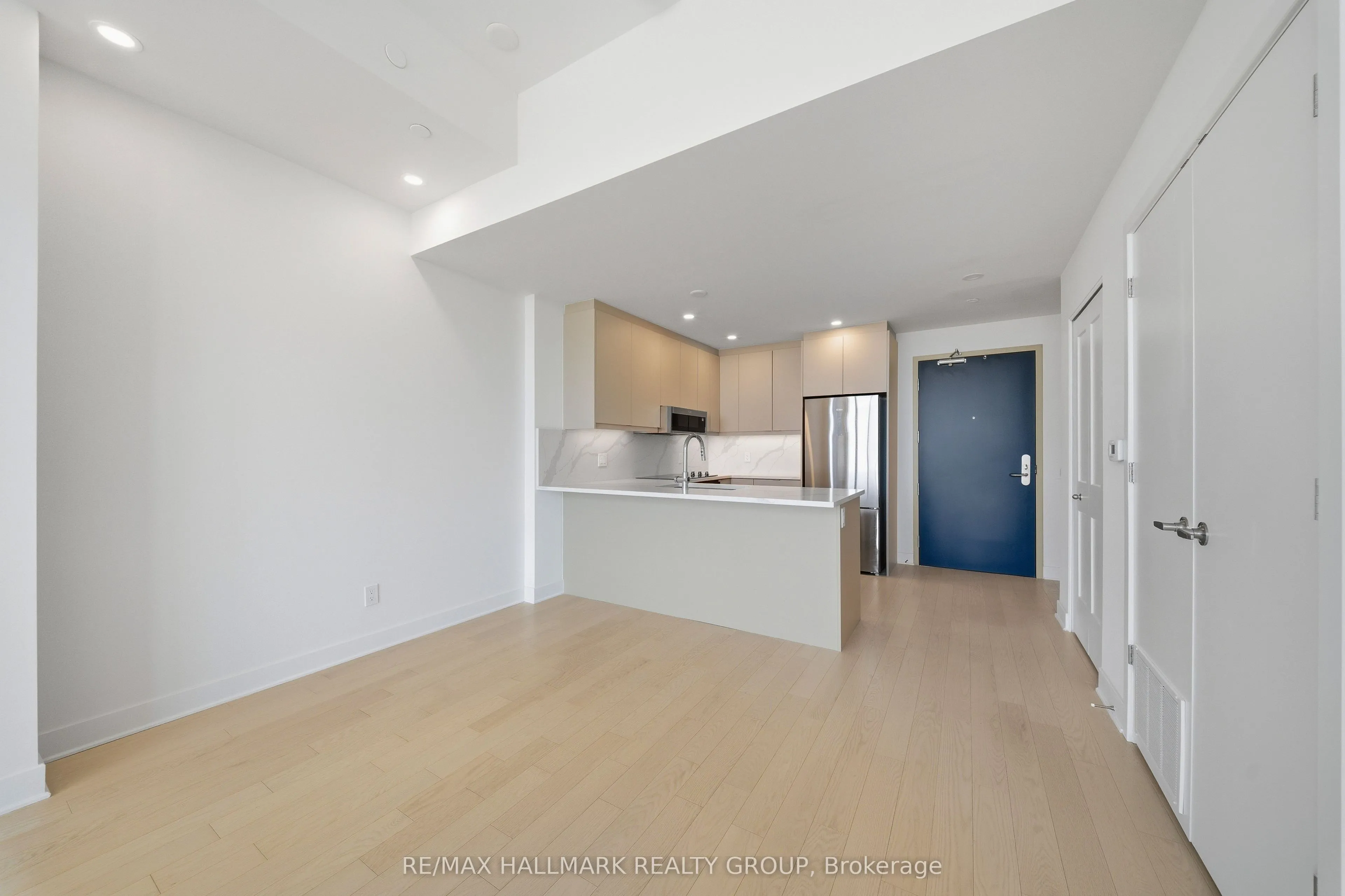 180 George Street #2604