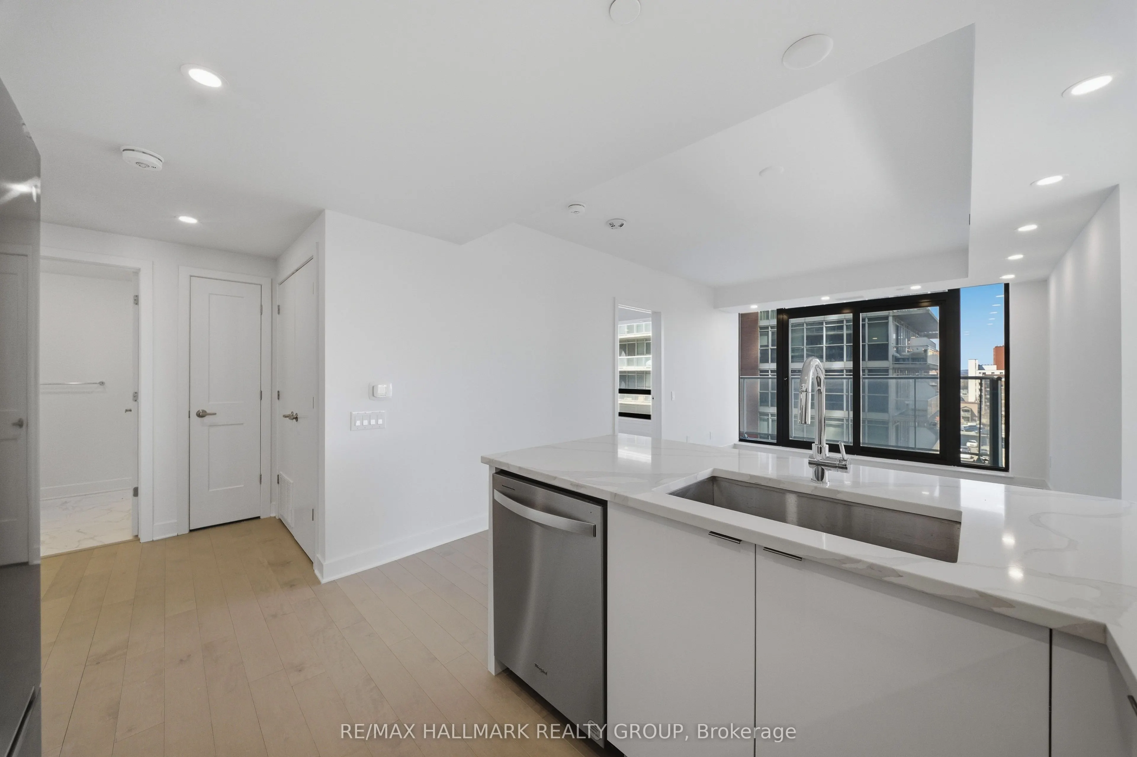 180 George Street #507