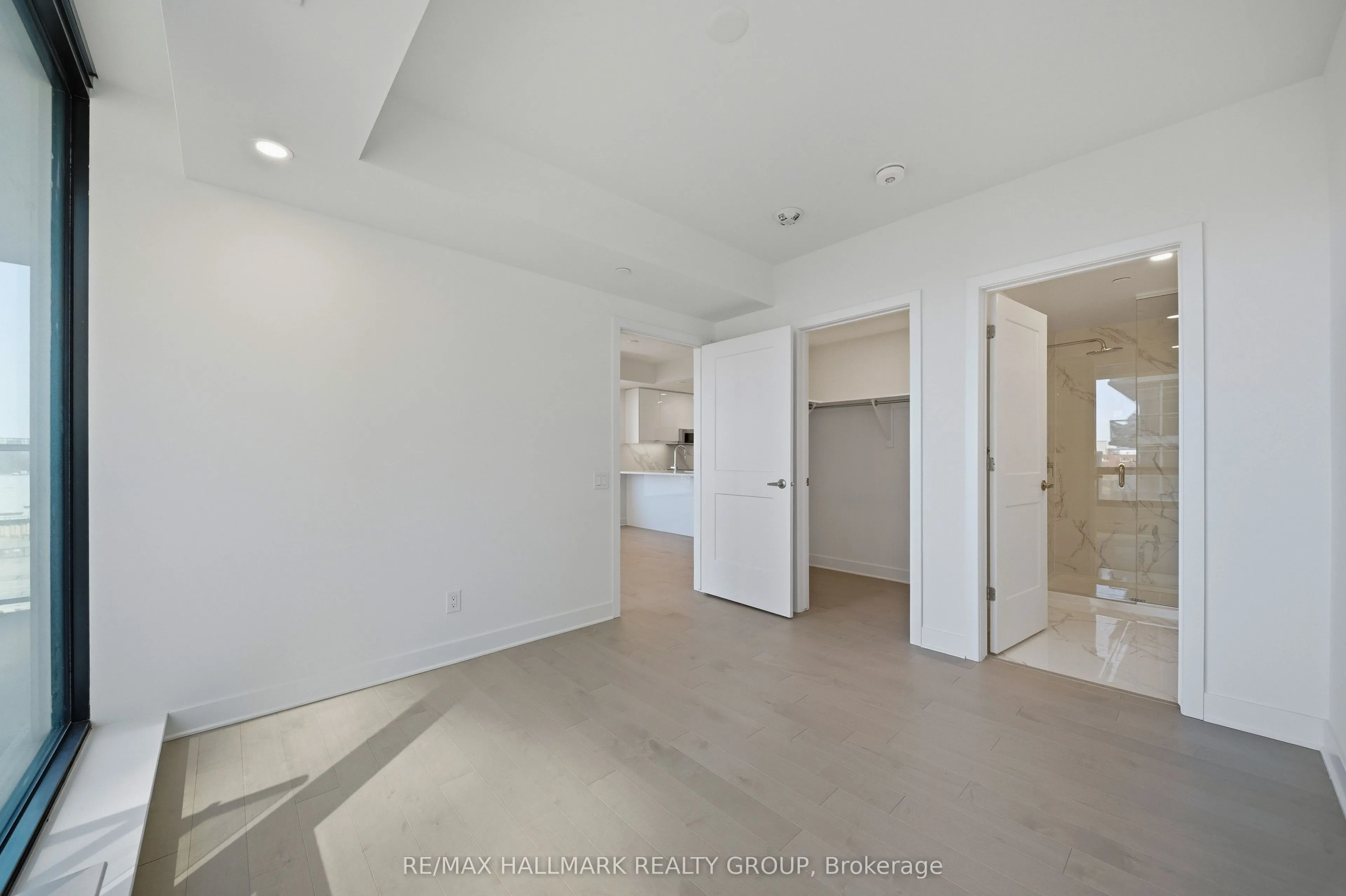 180 George Street #507