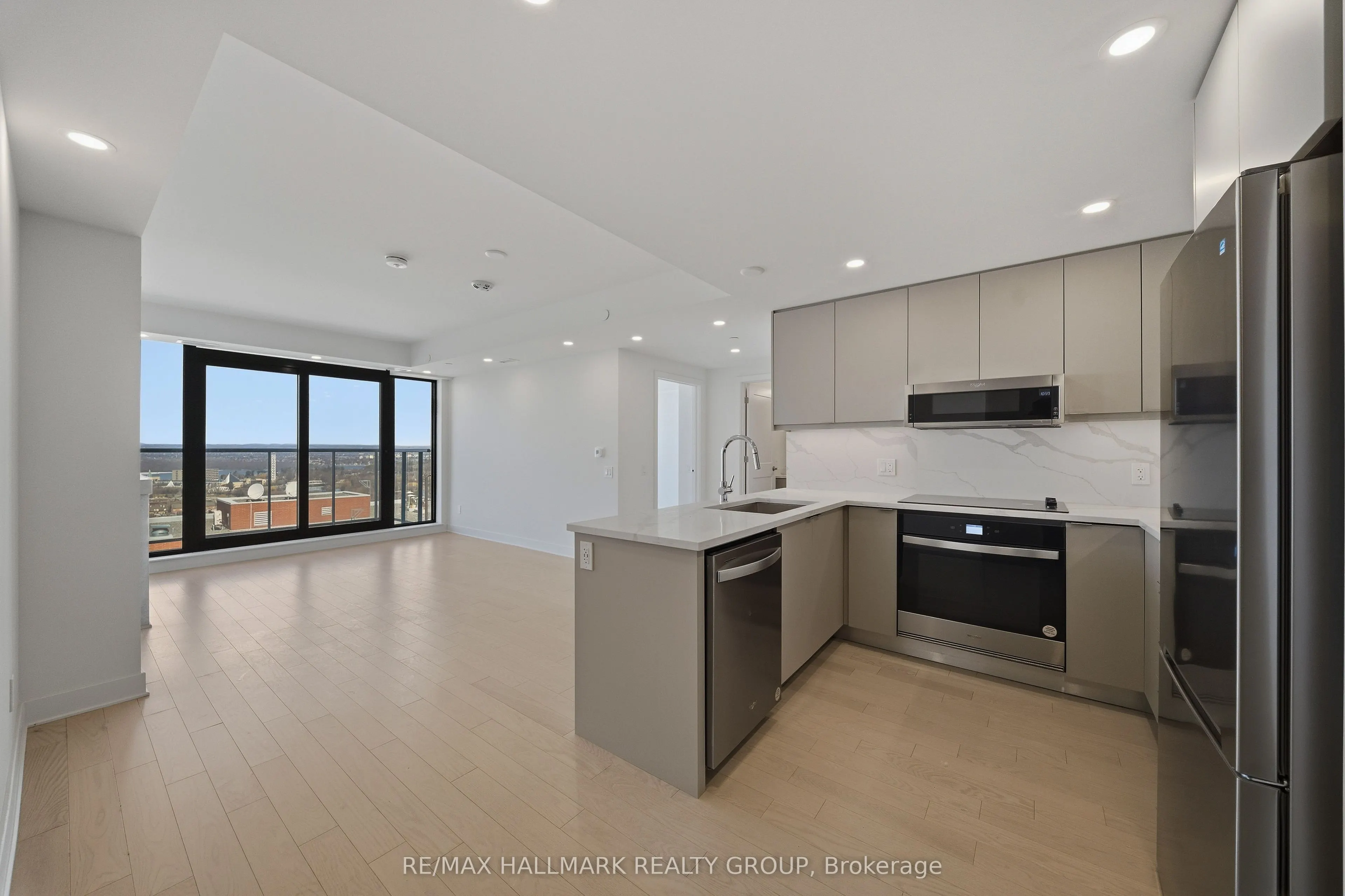 180 George Street #2603