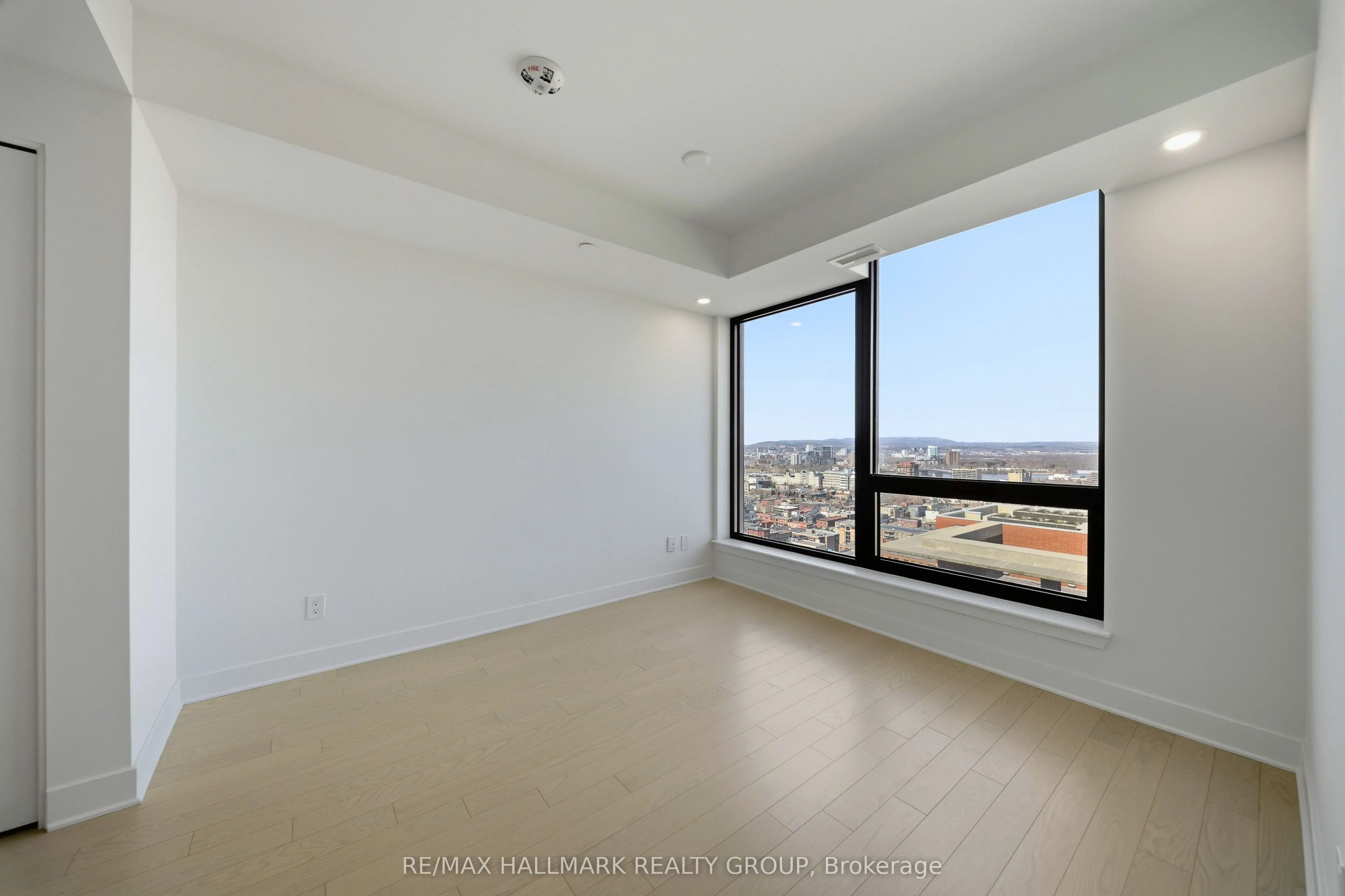 180 George Street #2603