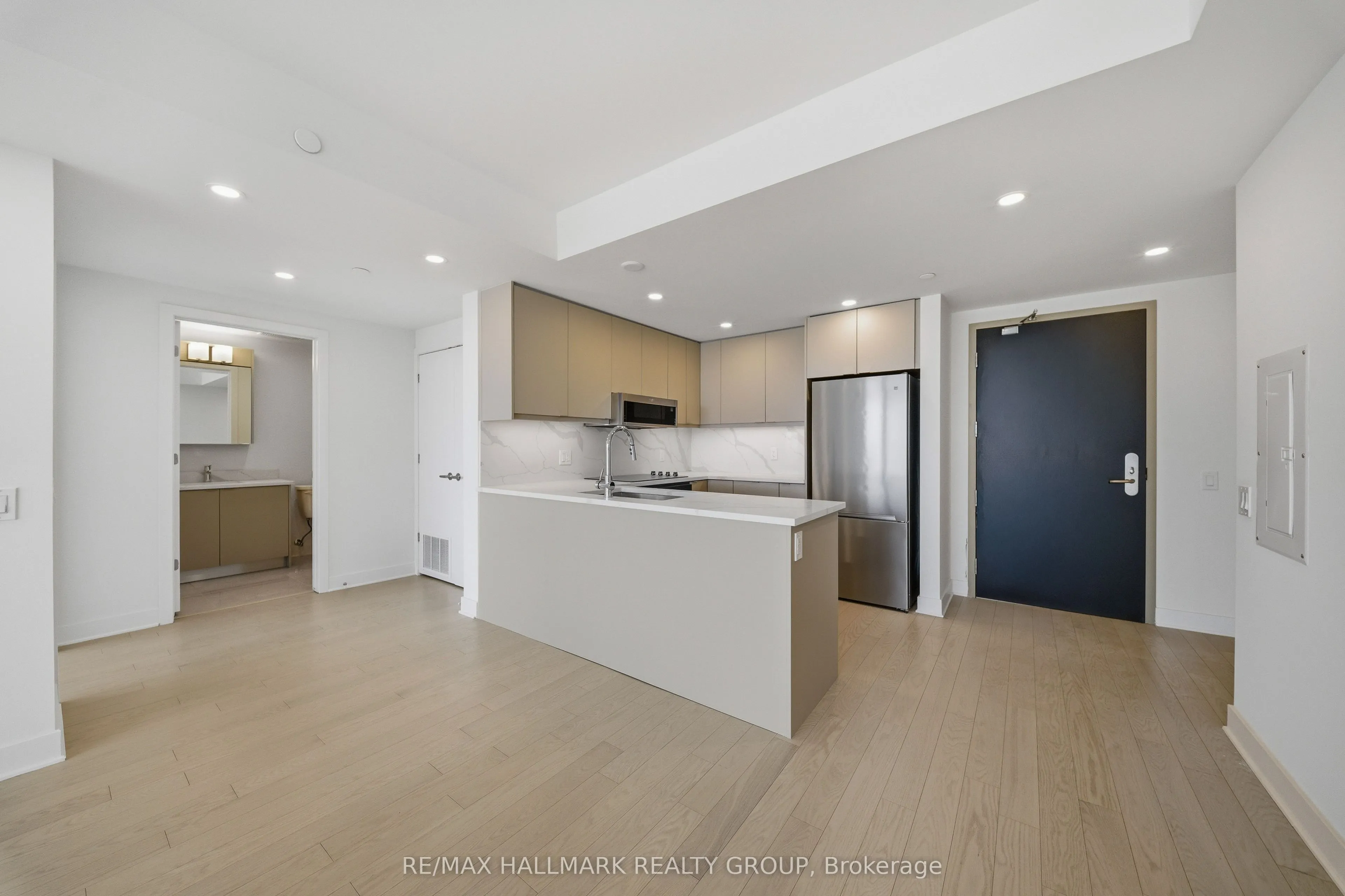 180 George Street #2603