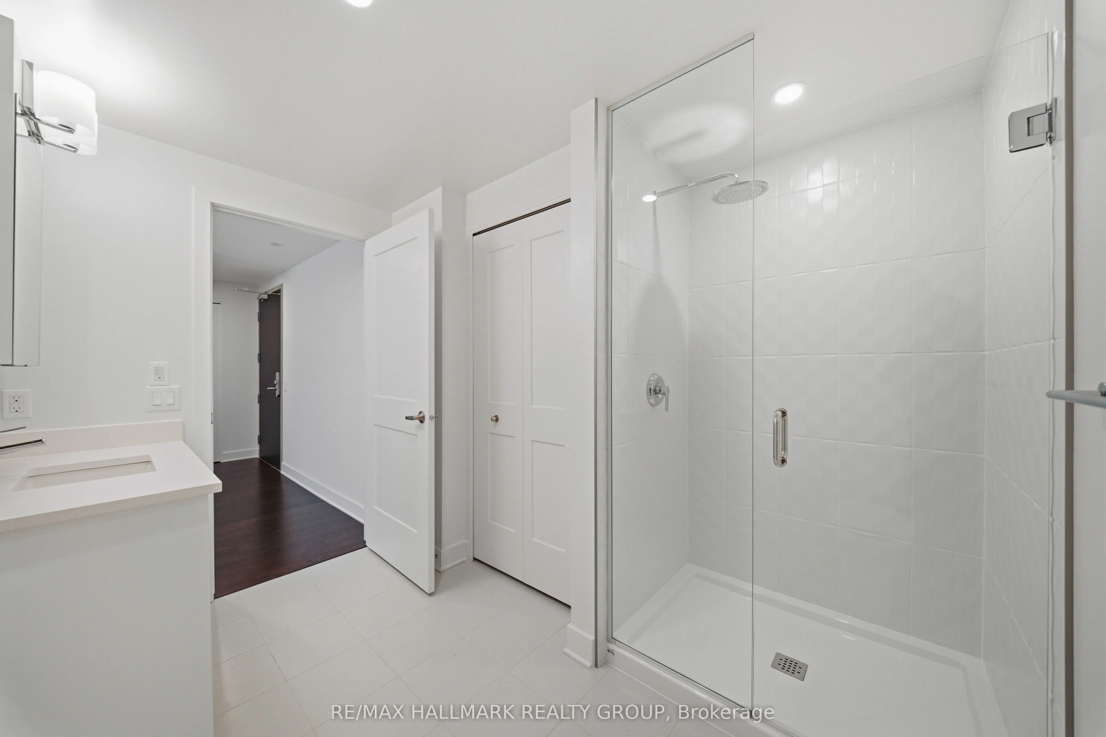 180 George Street #501
