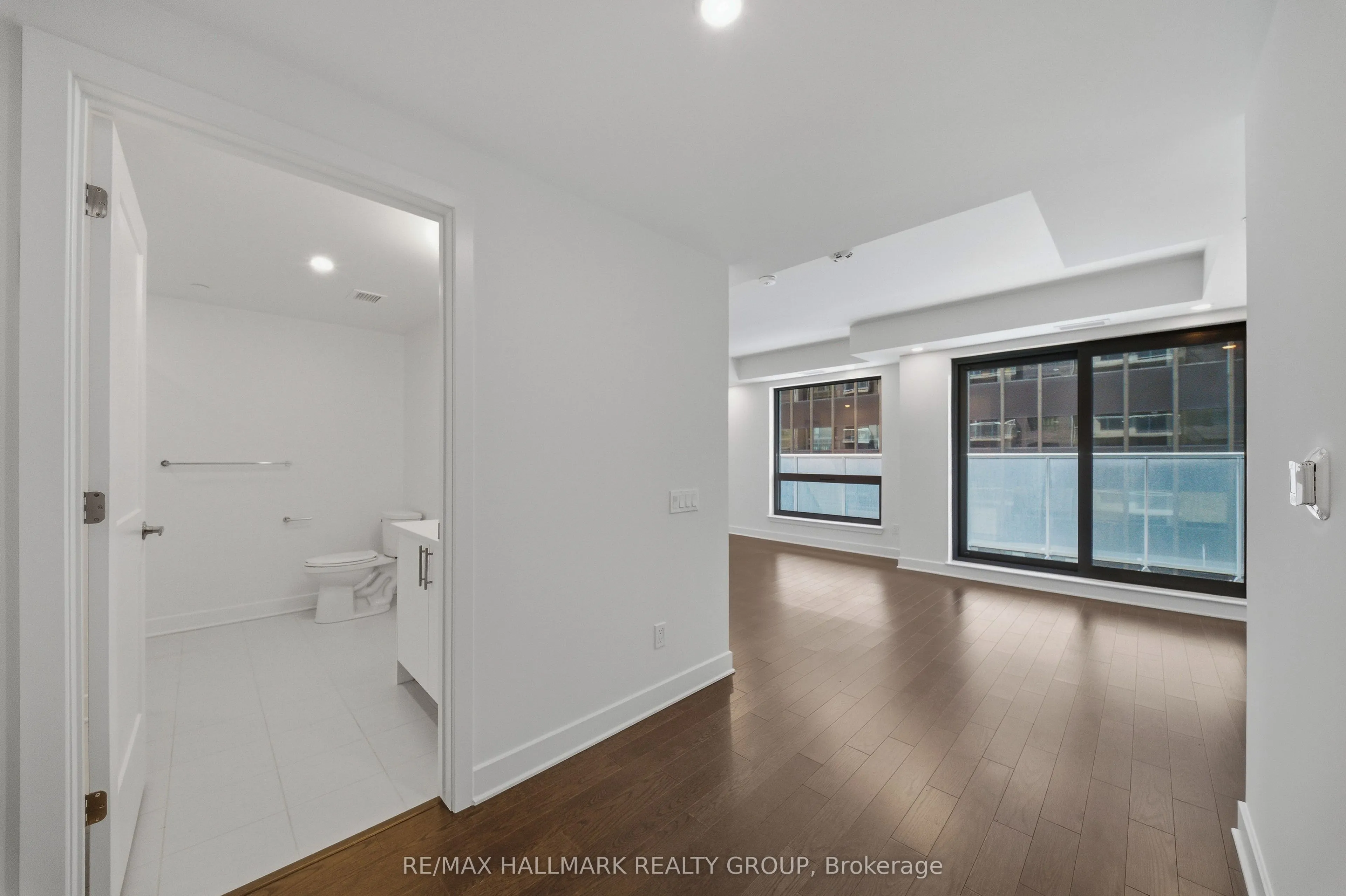 180 George Street #501