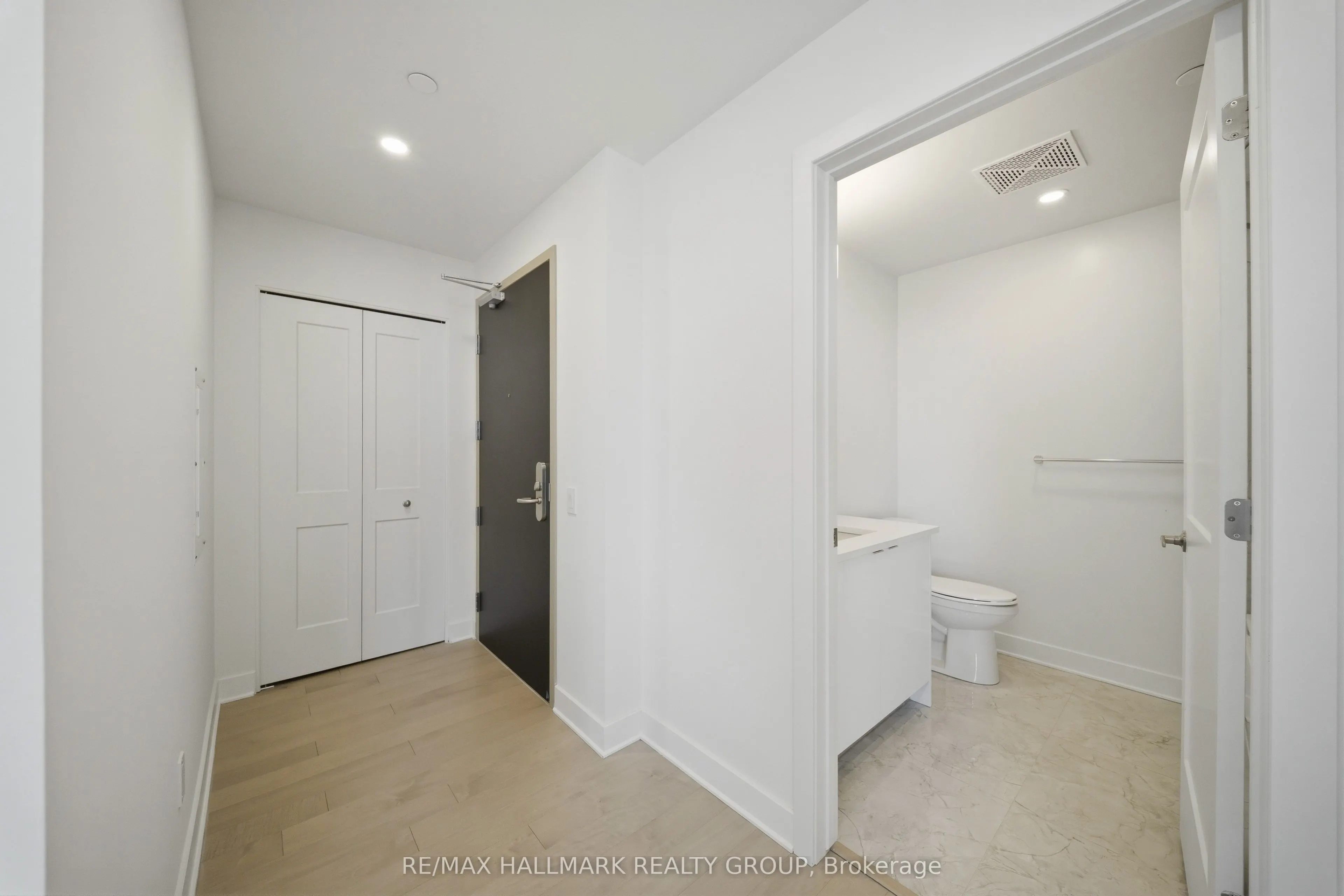 180 George Street #2605