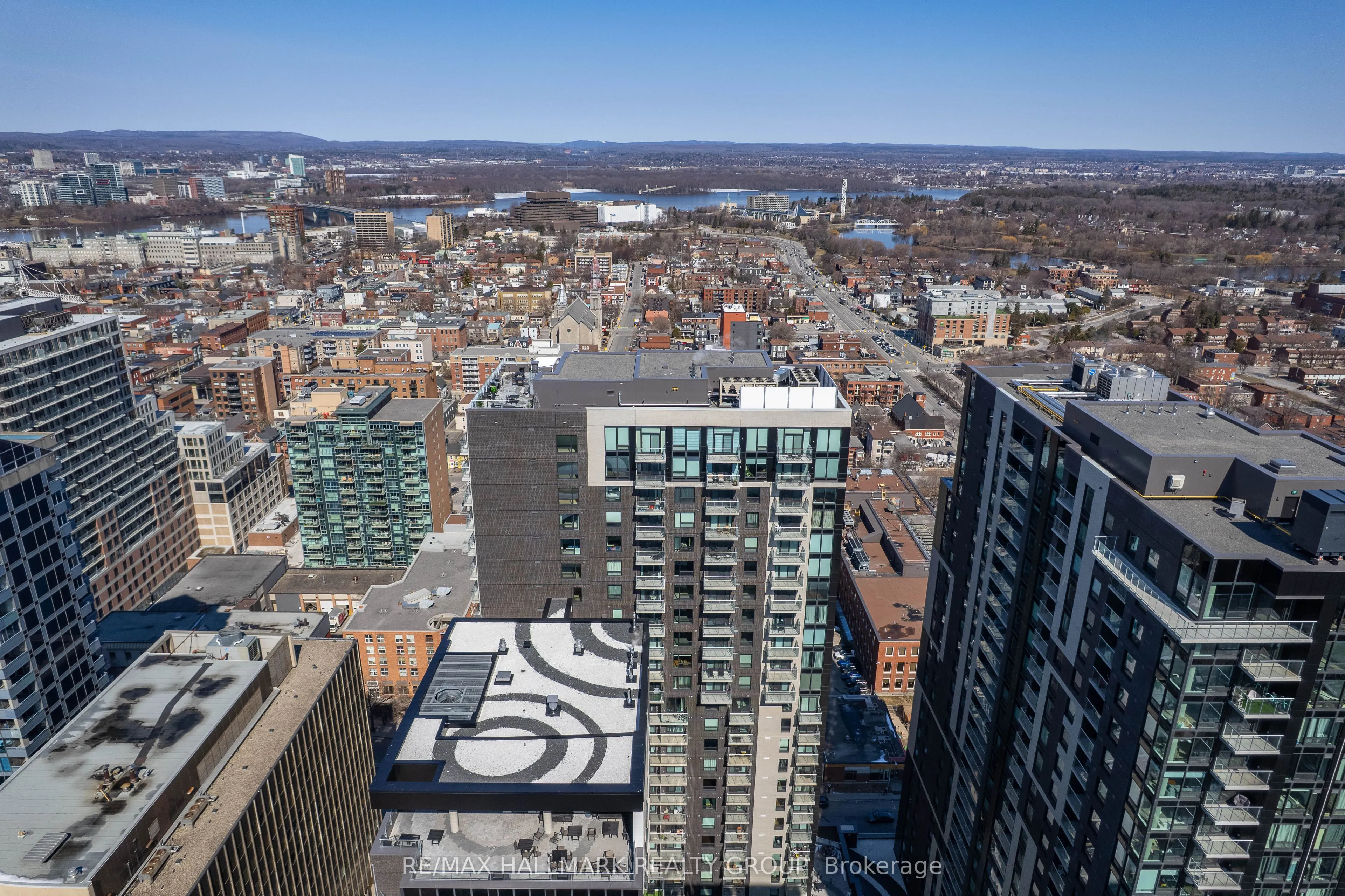 180 George Street #2605