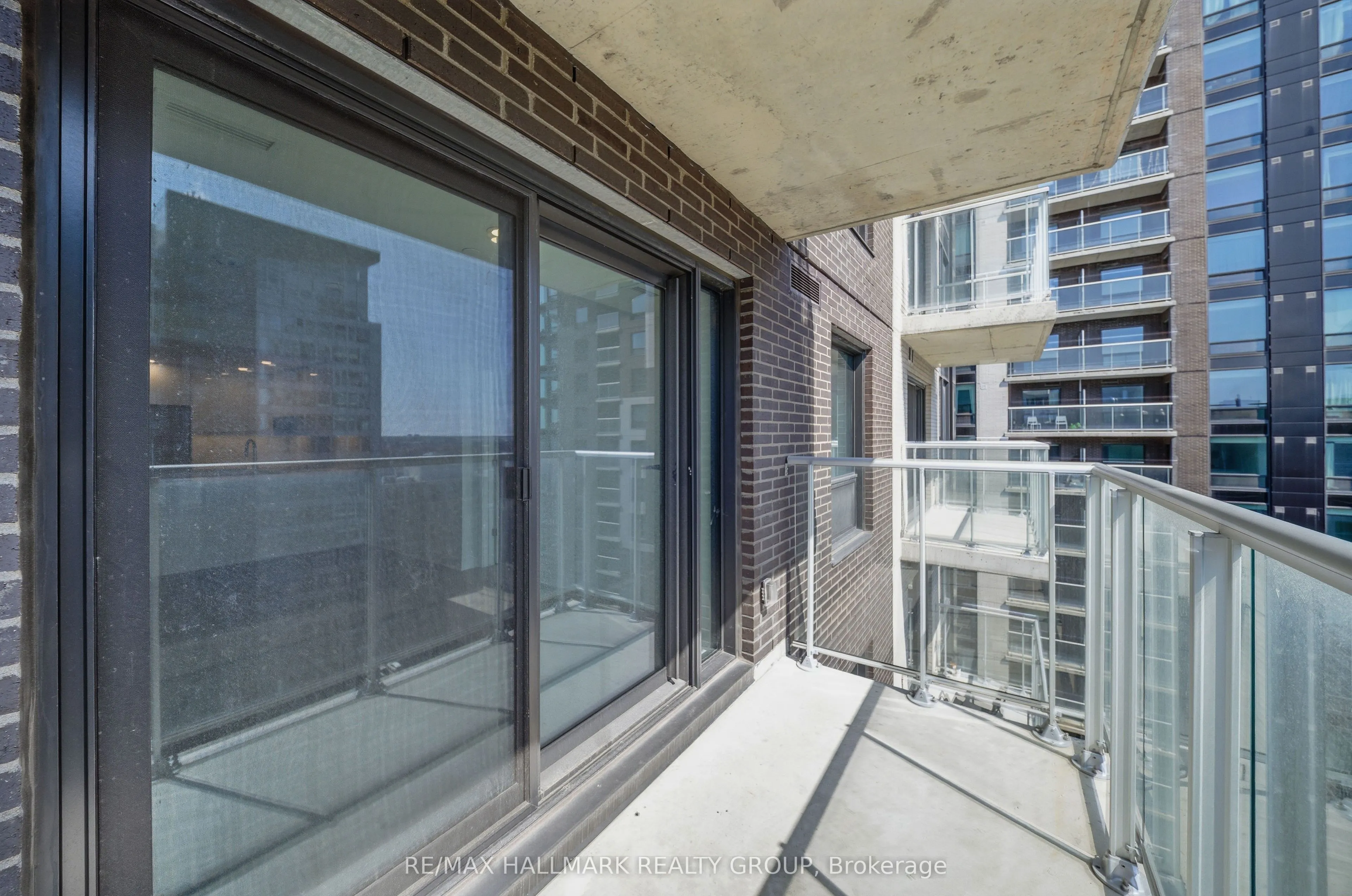 180 George Street #2008