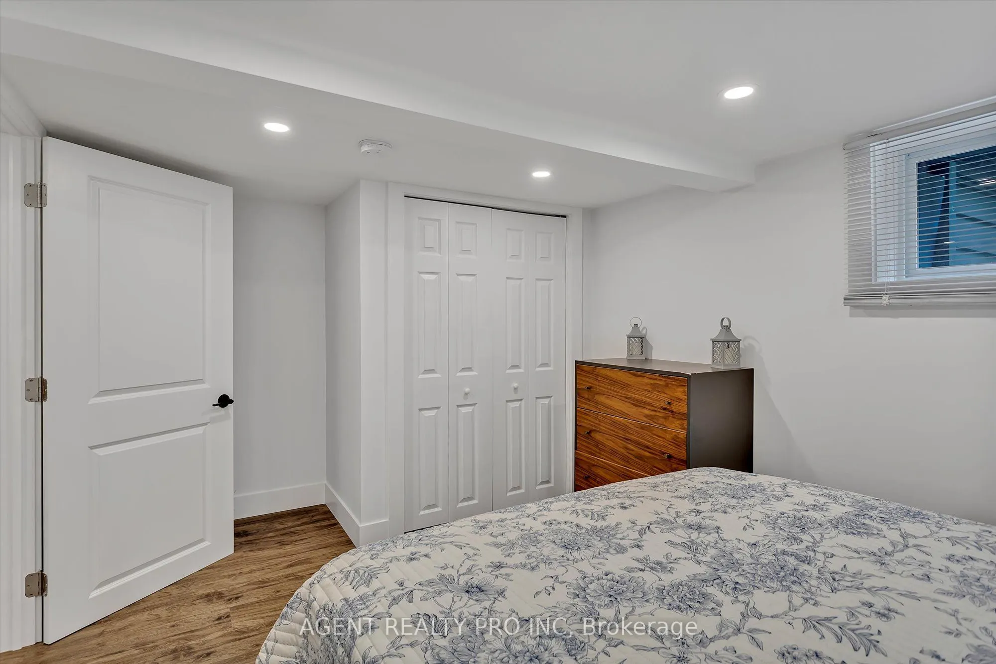 21 Oriole Road