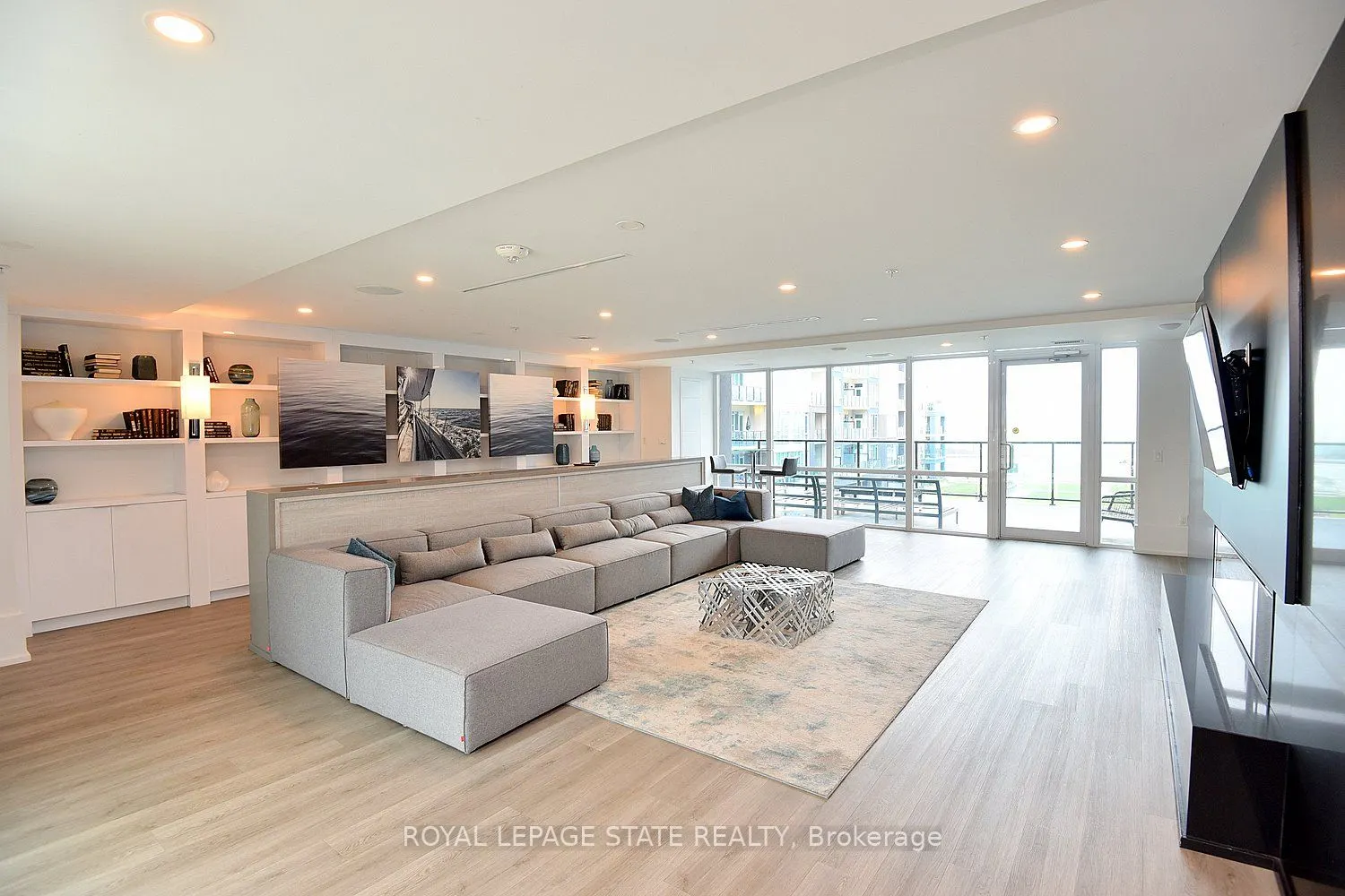 16 Concord Place #145