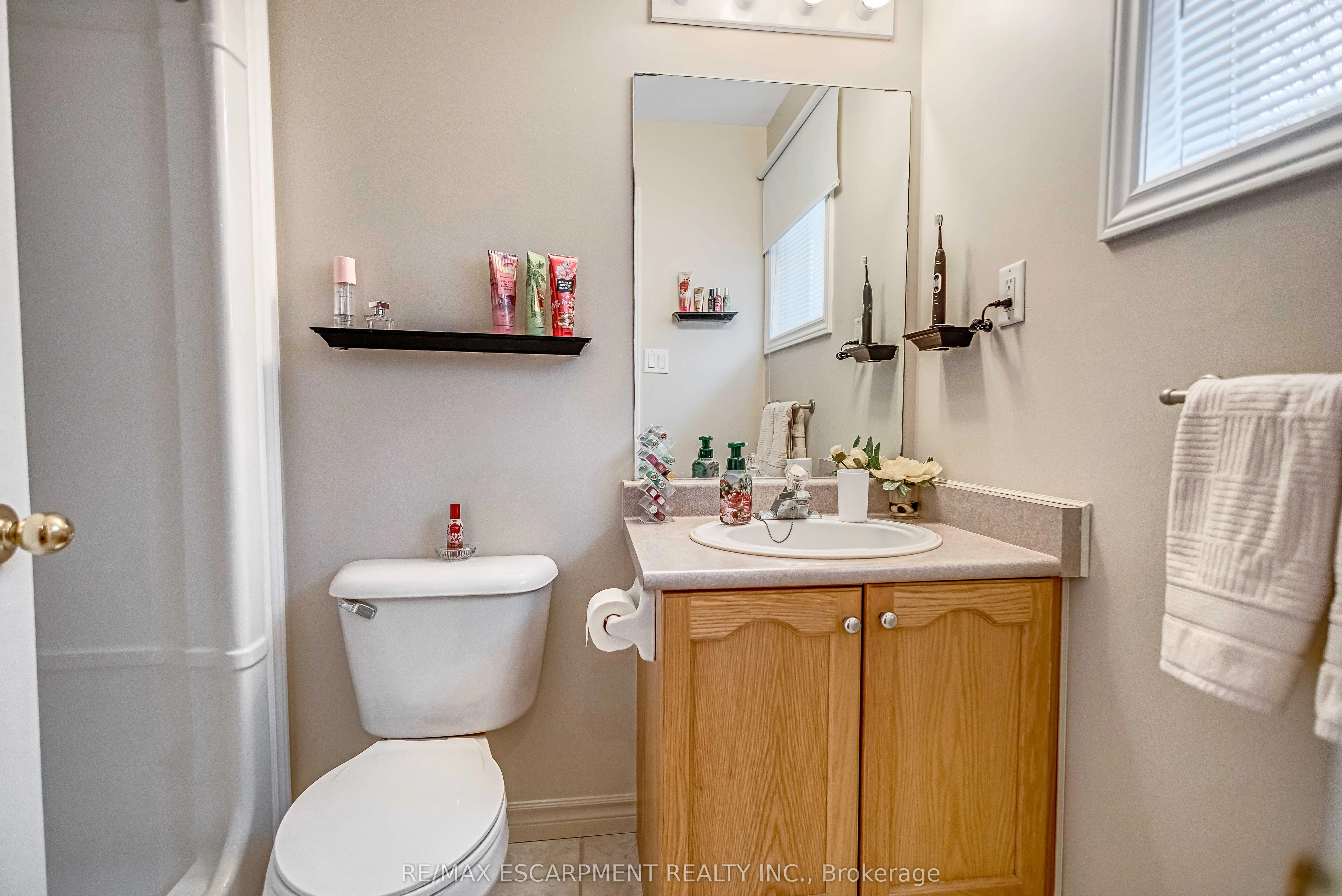 546 Jerseyville Road W