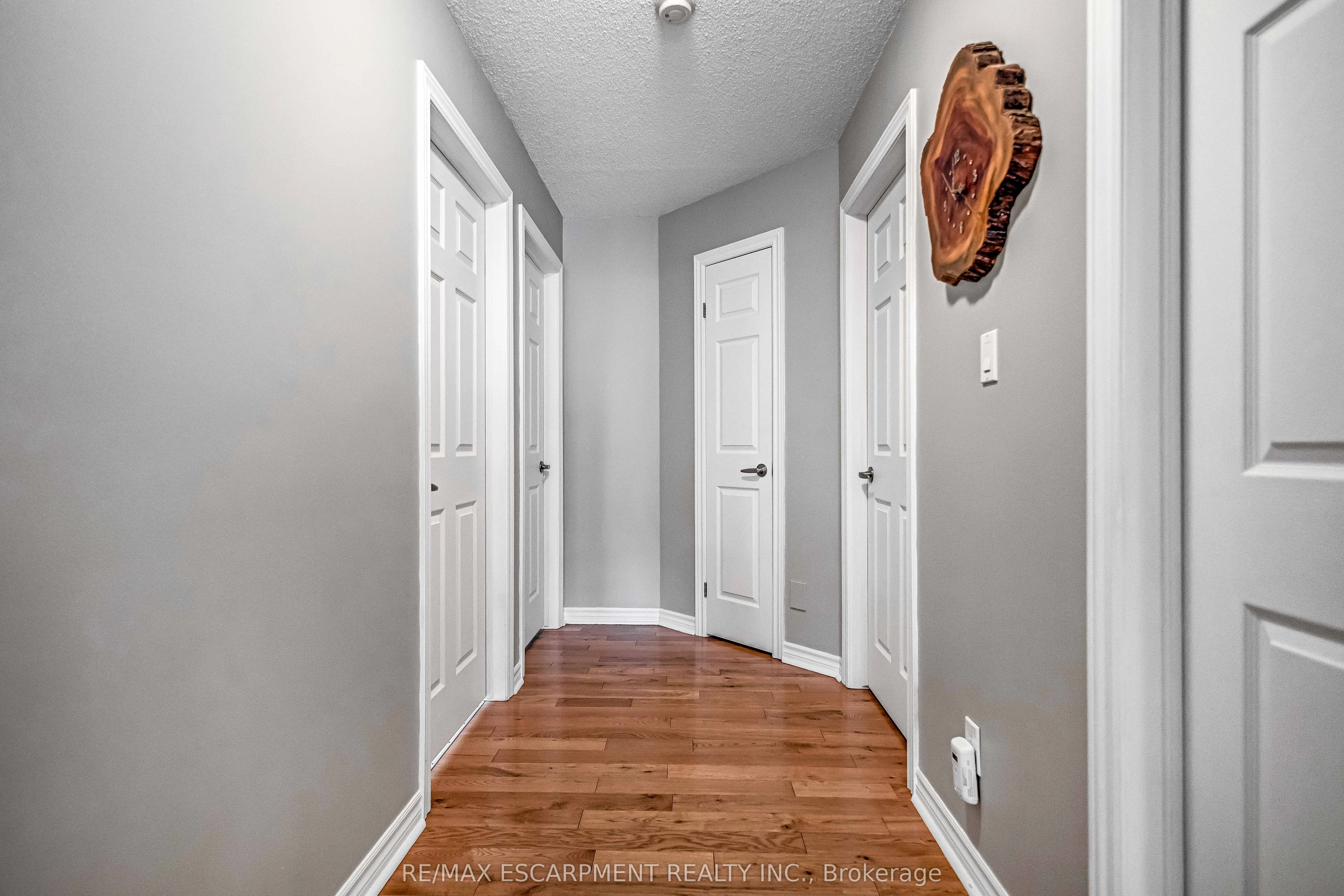 546 Jerseyville Road W