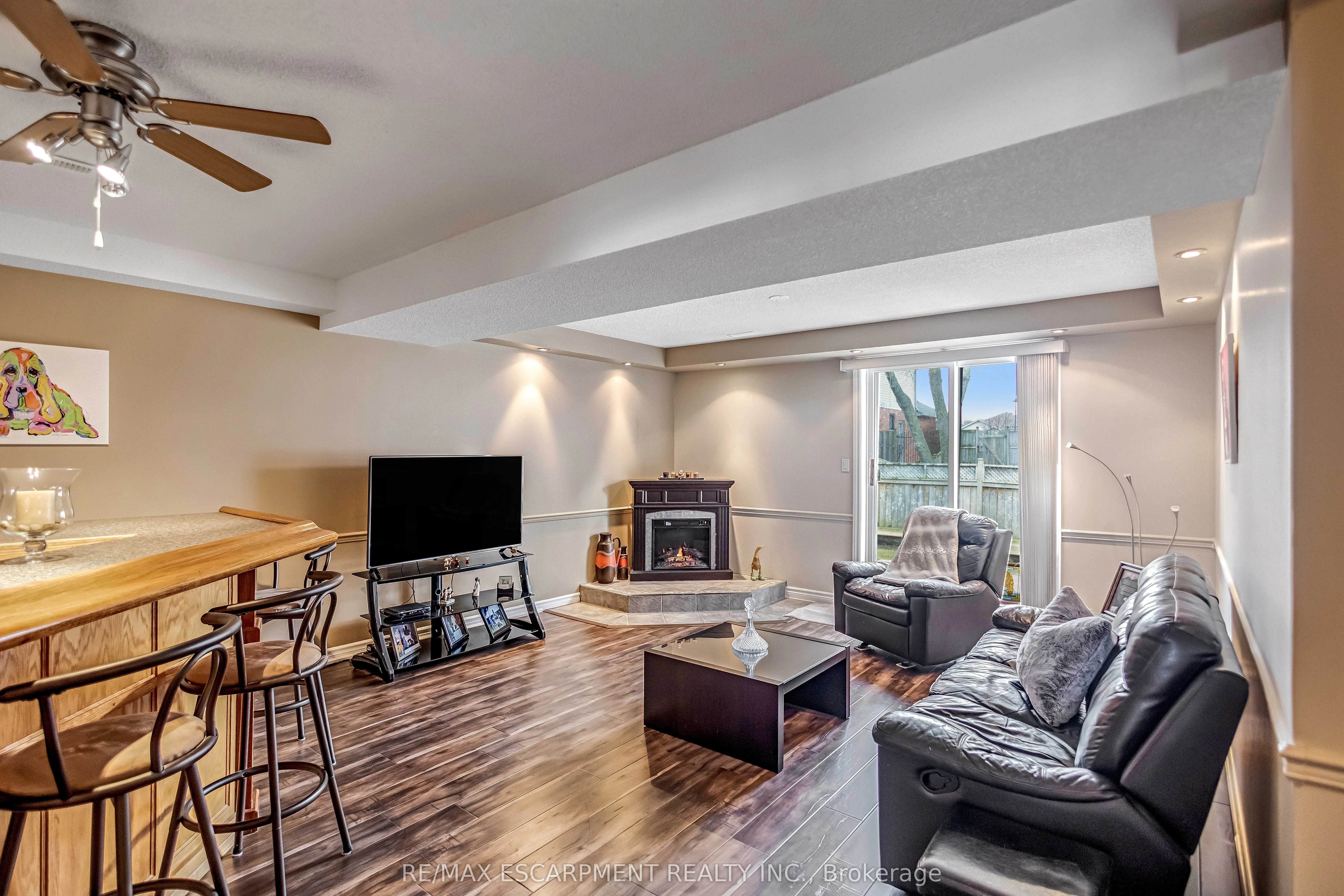 546 Jerseyville Road W