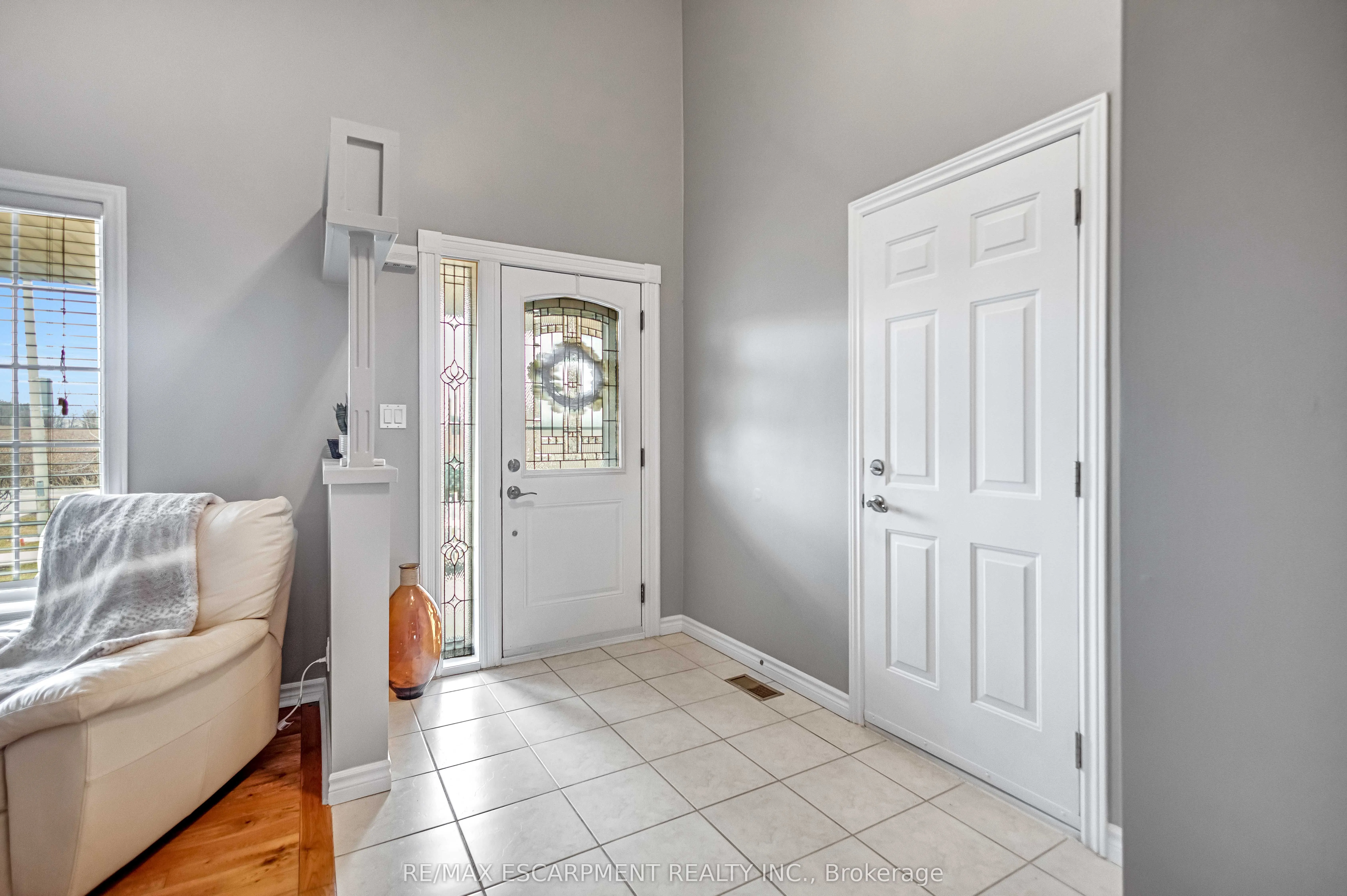 546 Jerseyville Road W