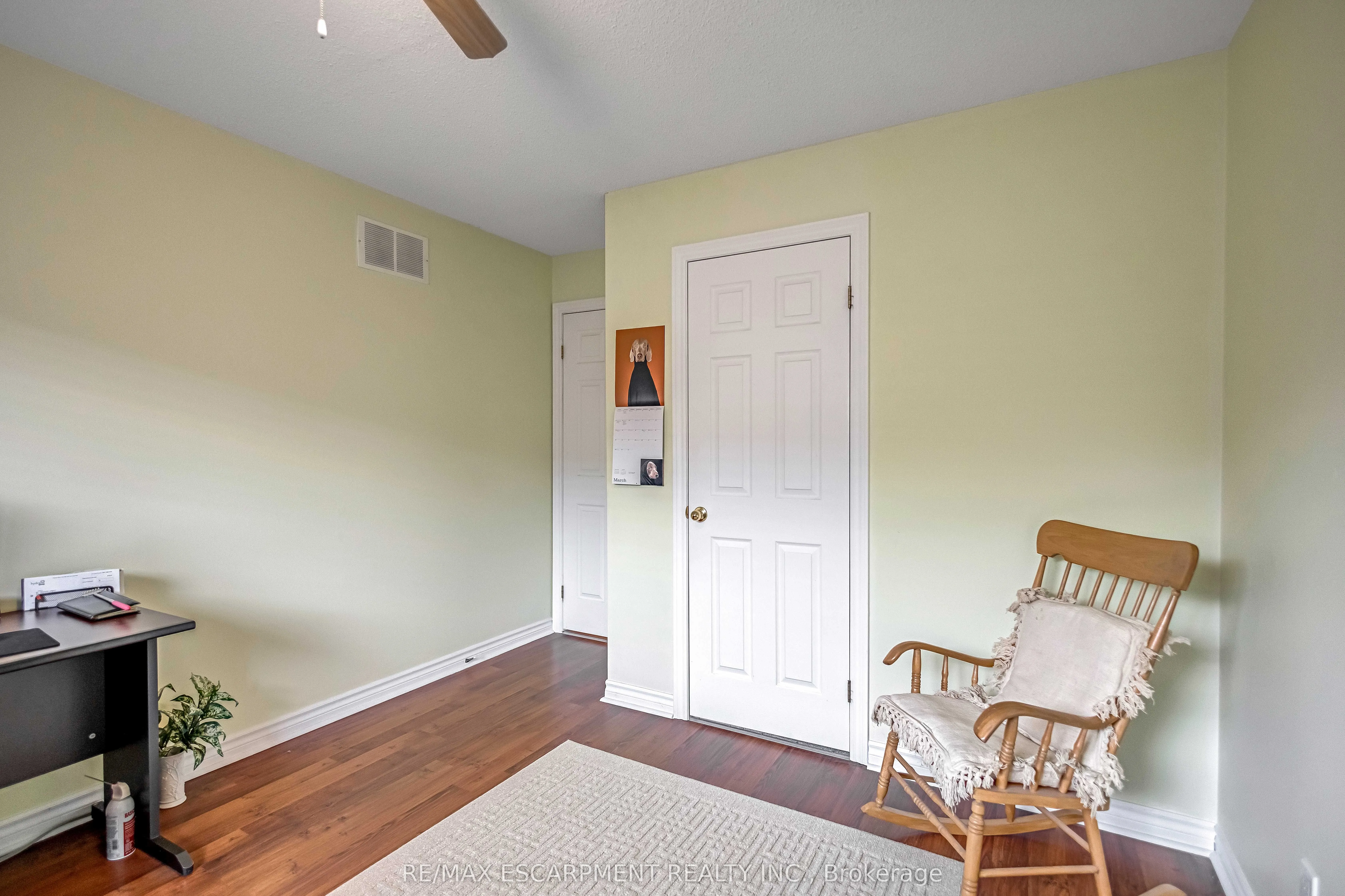546 Jerseyville Road W