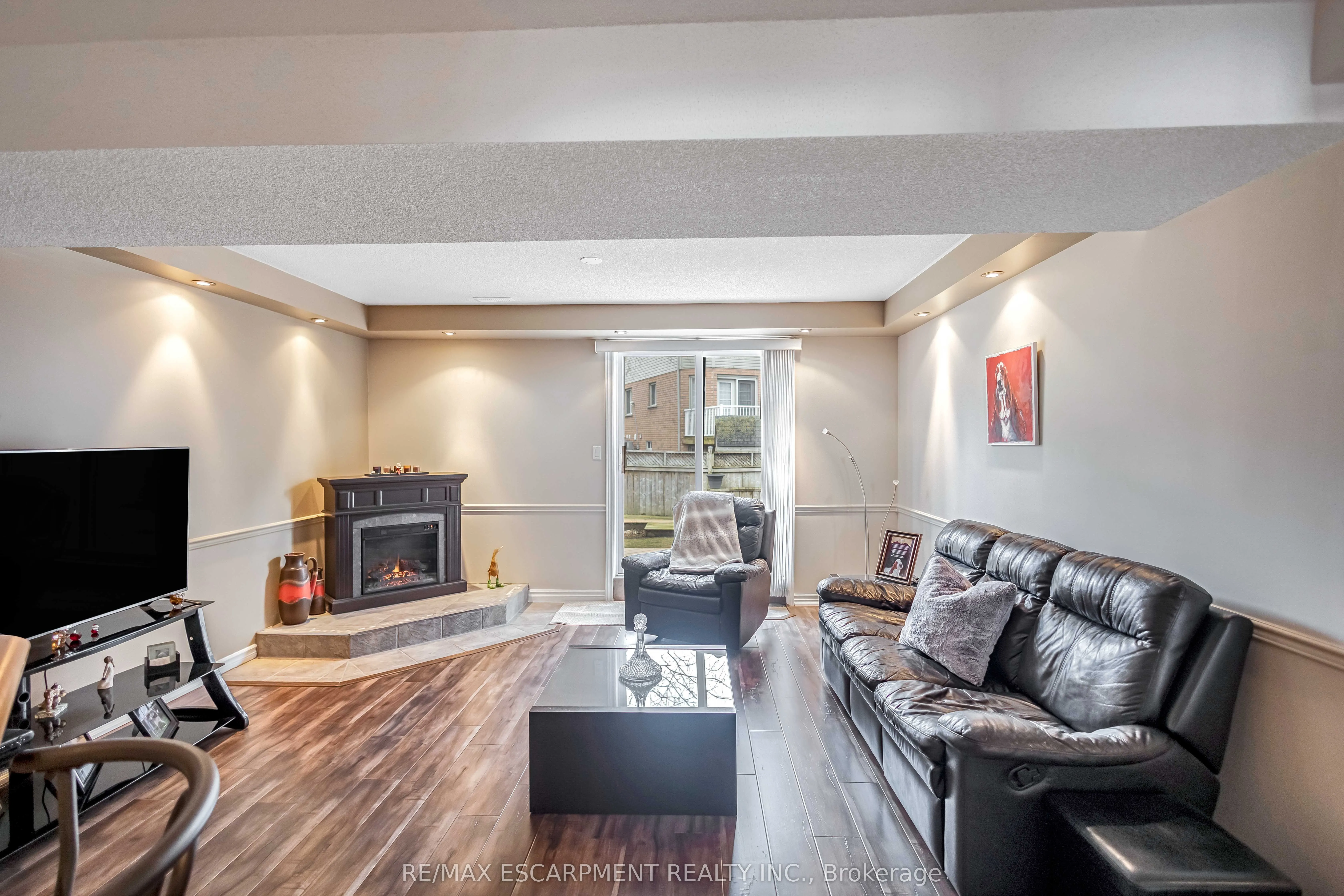 546 Jerseyville Road W