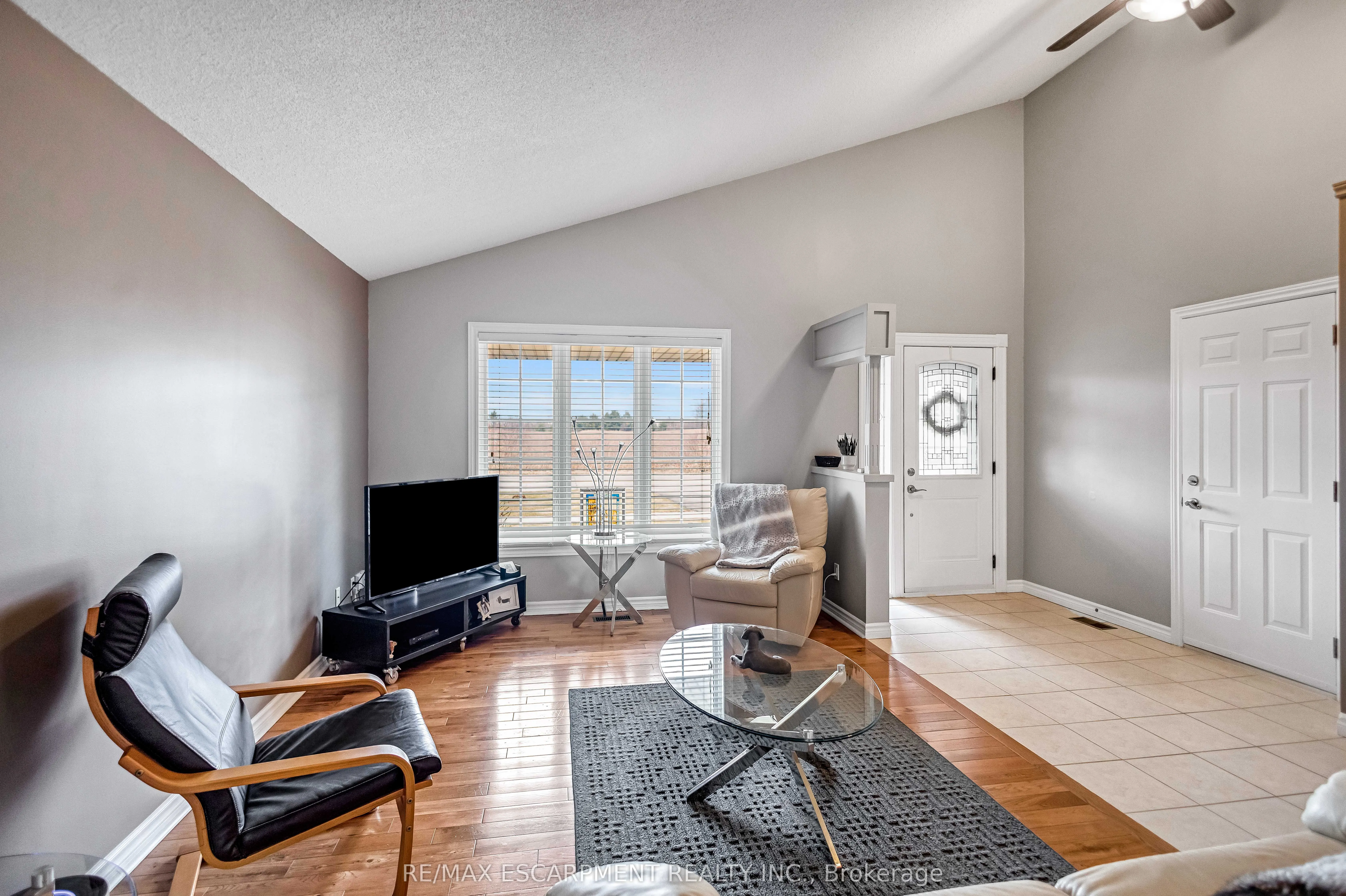 546 Jerseyville Road W