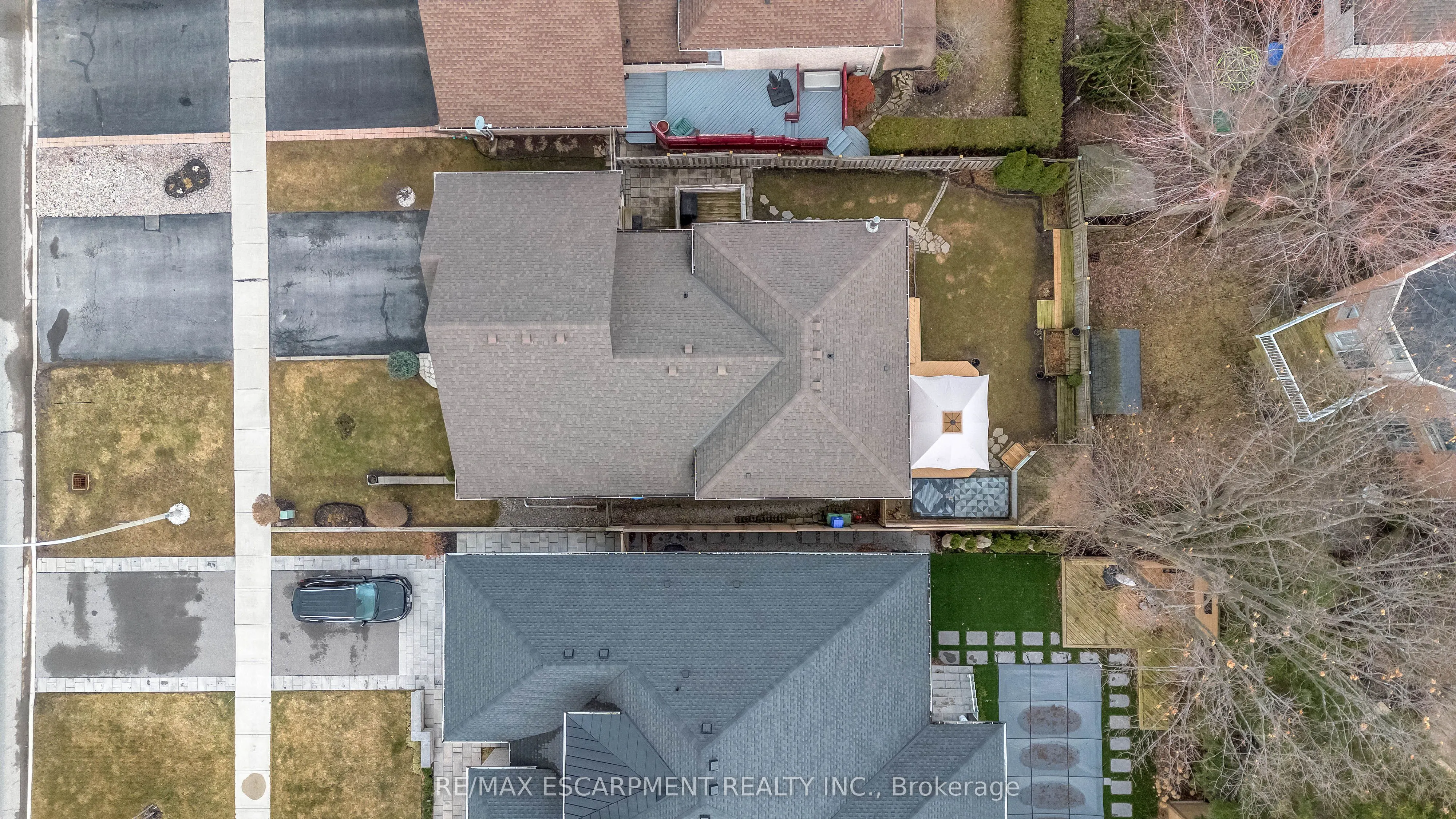 546 Jerseyville Road W