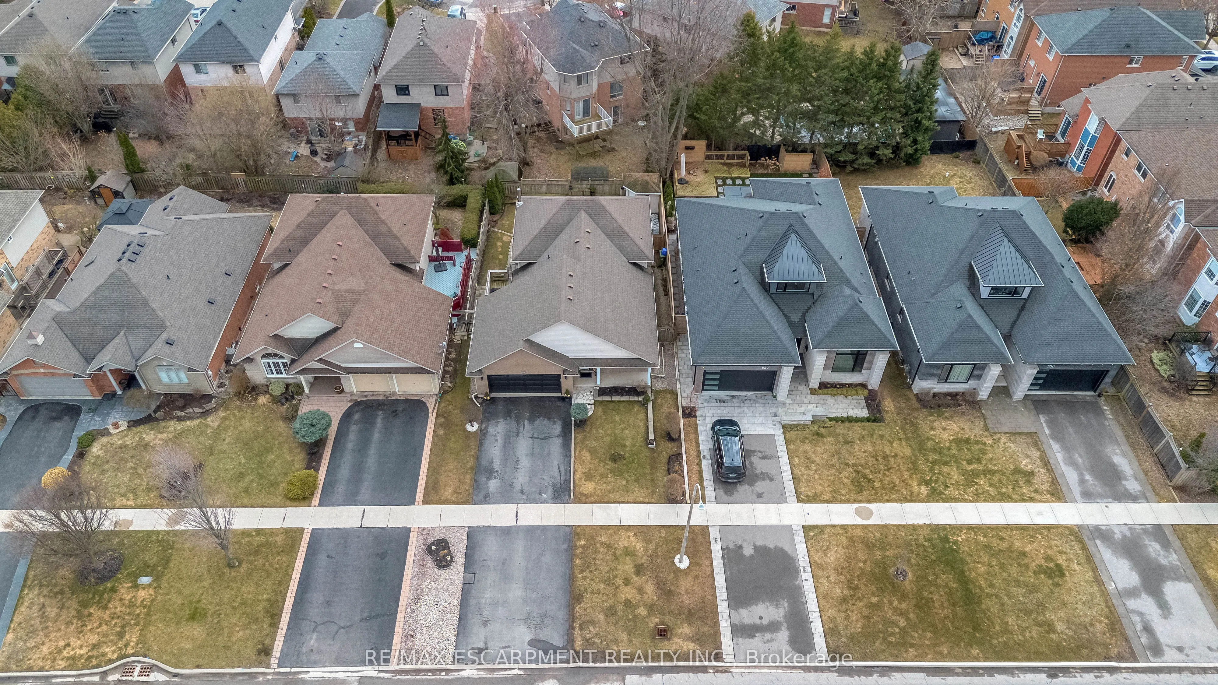 546 Jerseyville Road W