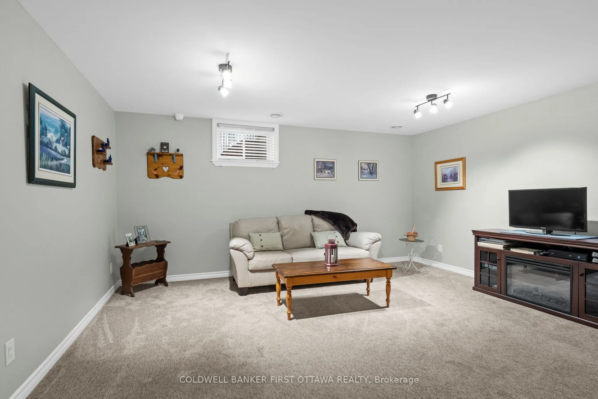 239 Royal Landing Gate