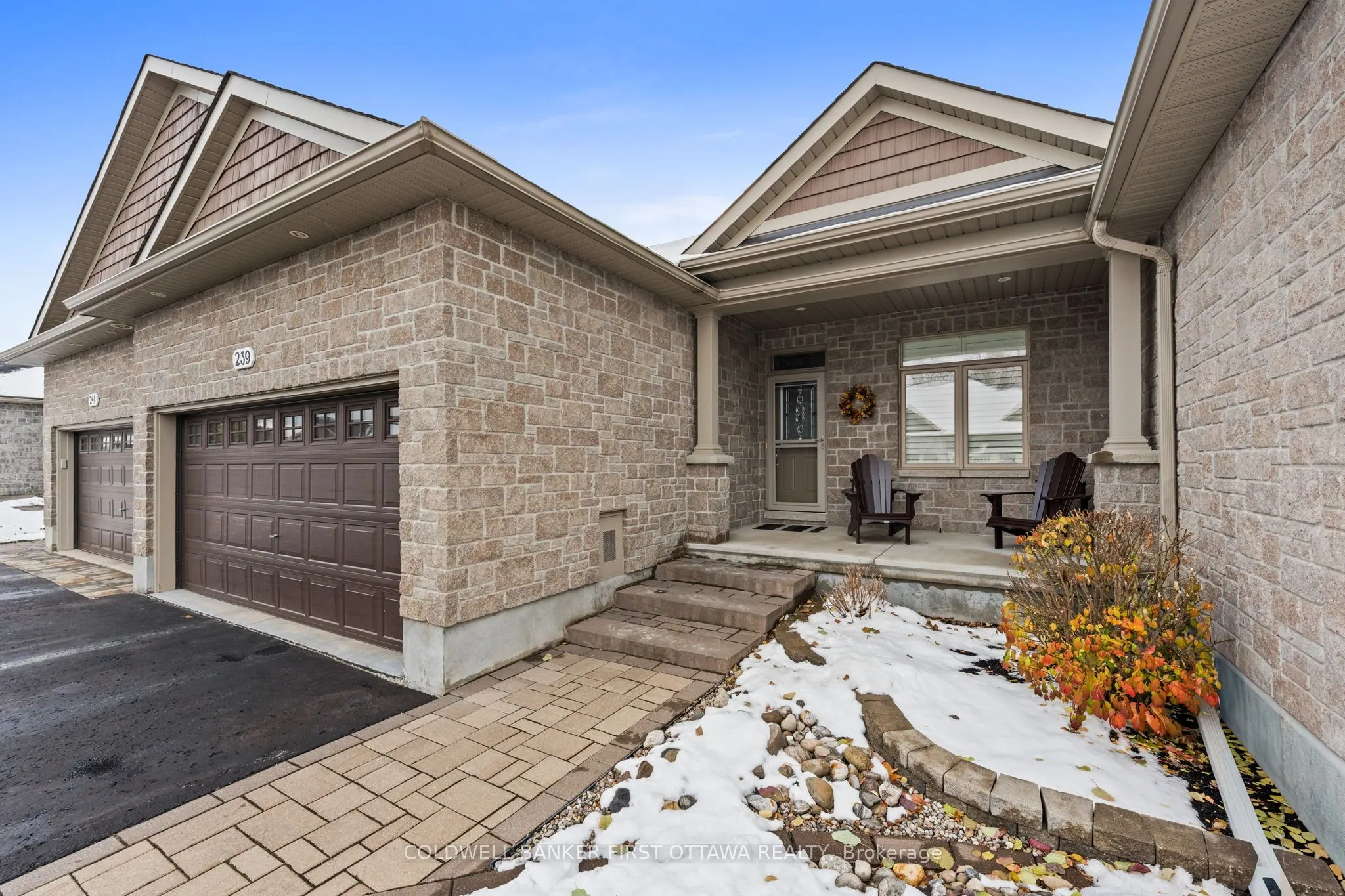 239 Royal Landing Gate
