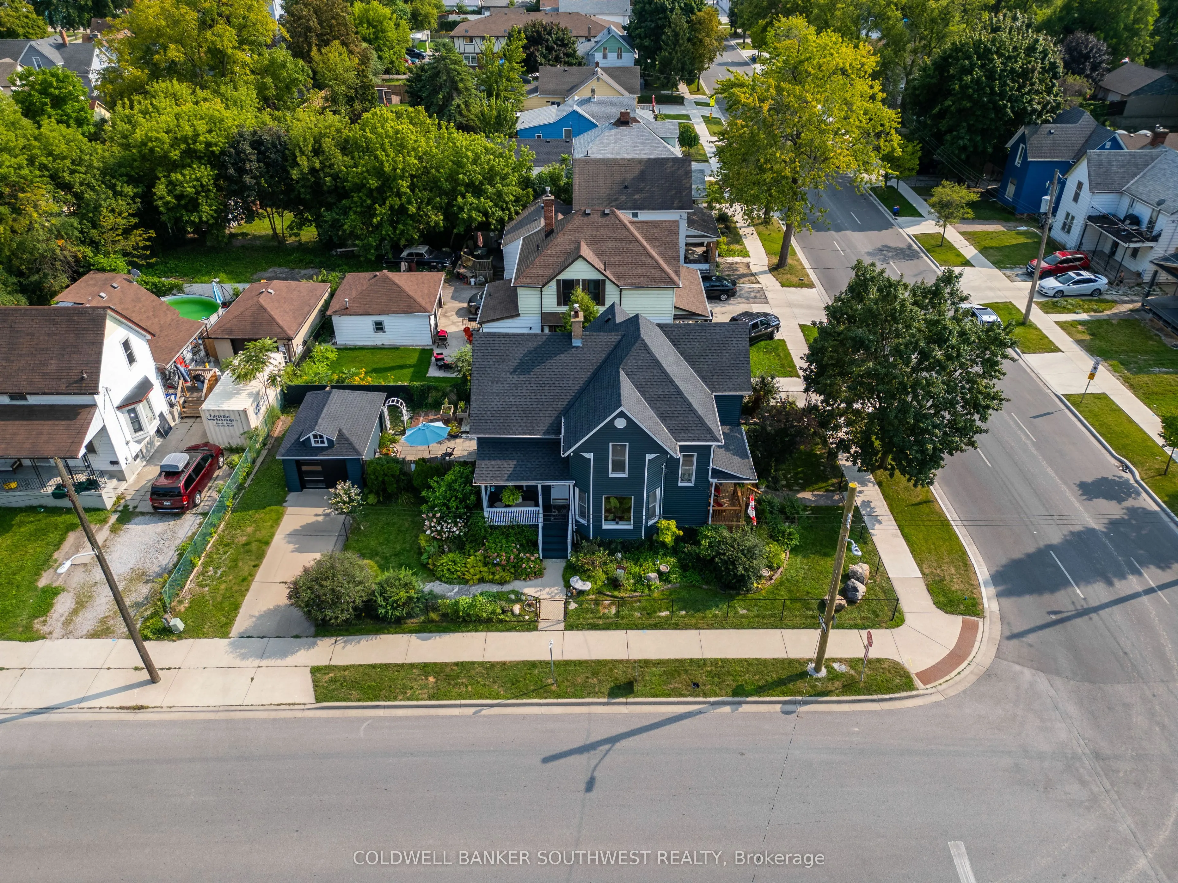 224 Vidal Street S