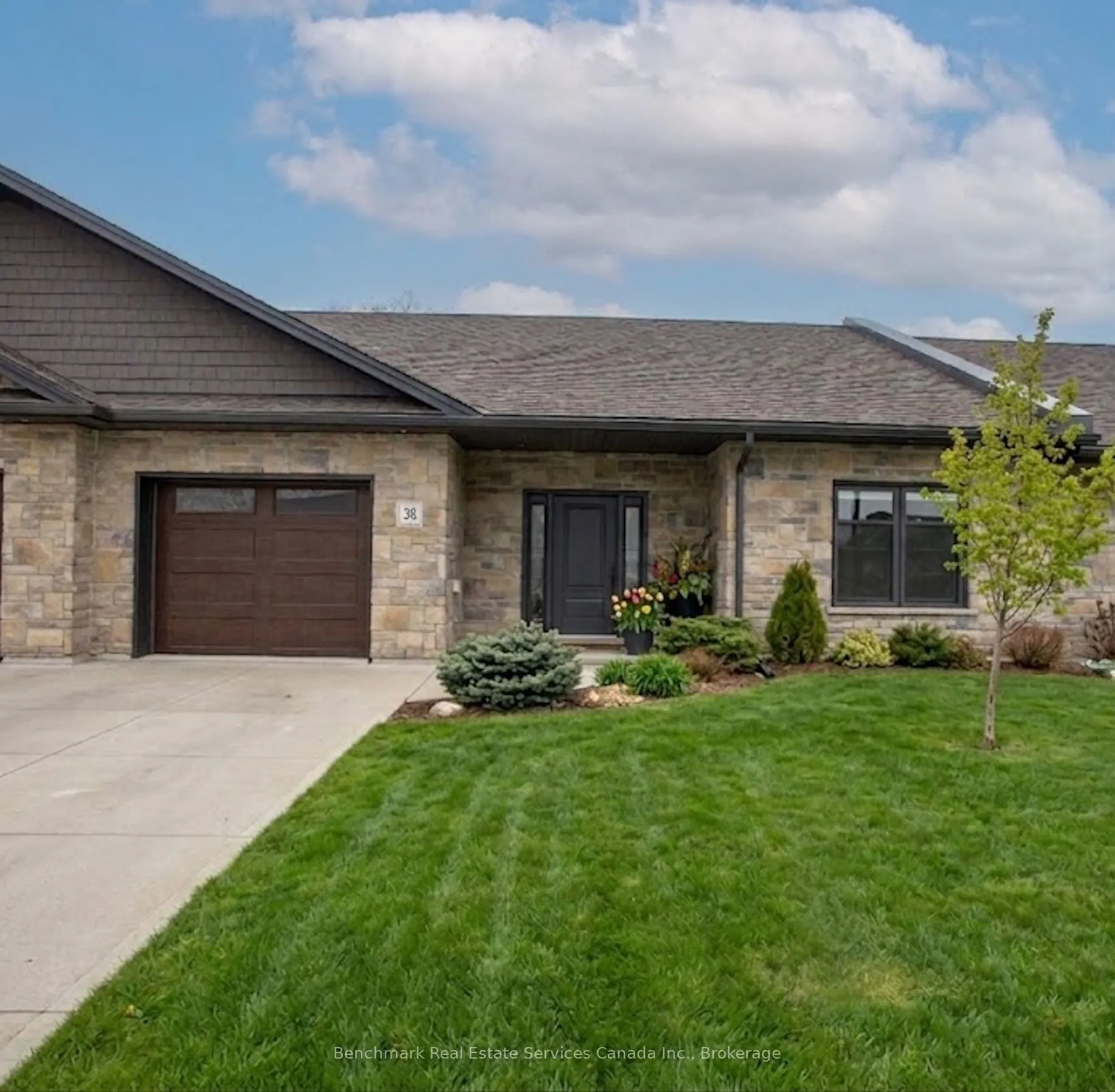 1182 Queen Street #38