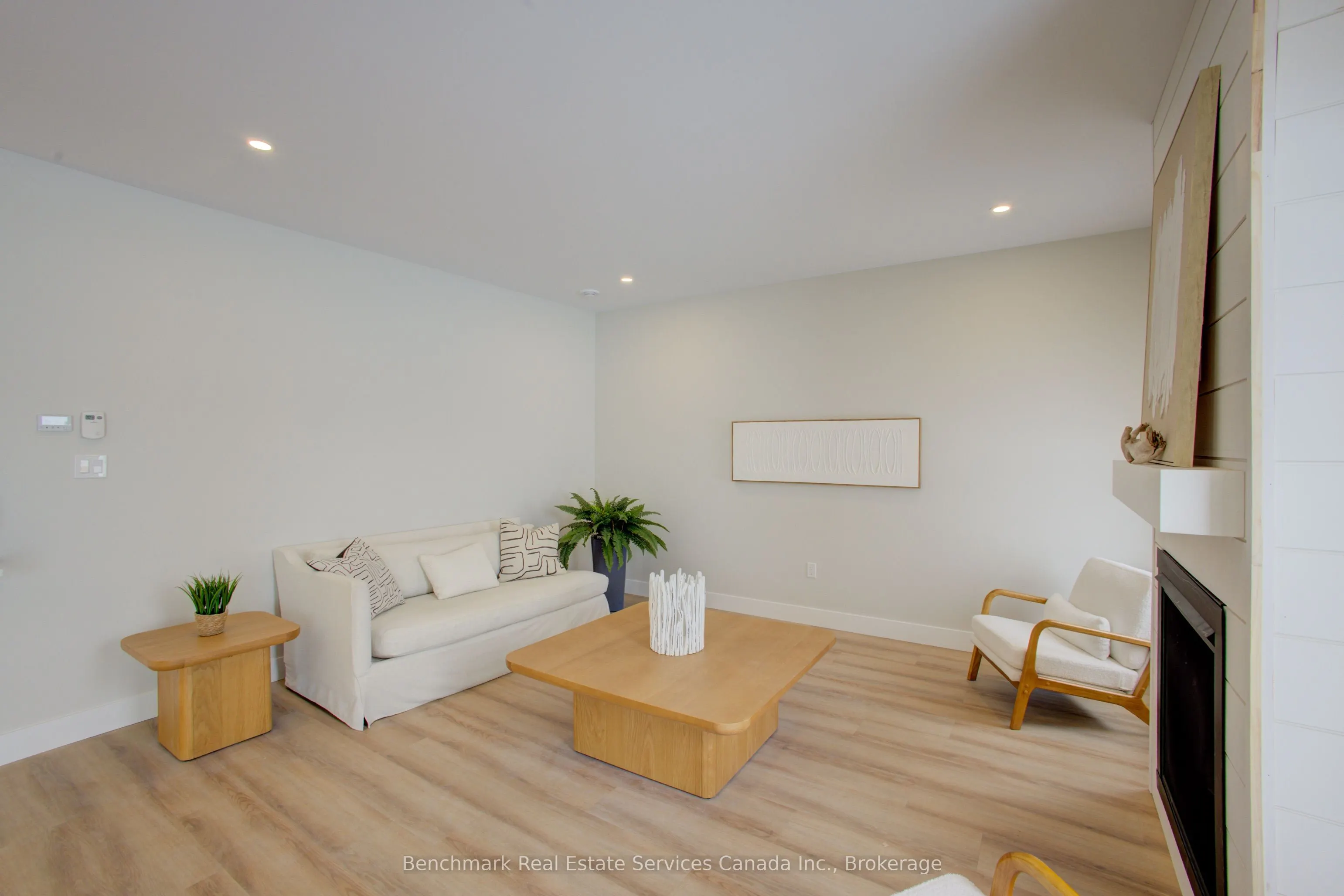 1182 Queen Street #38