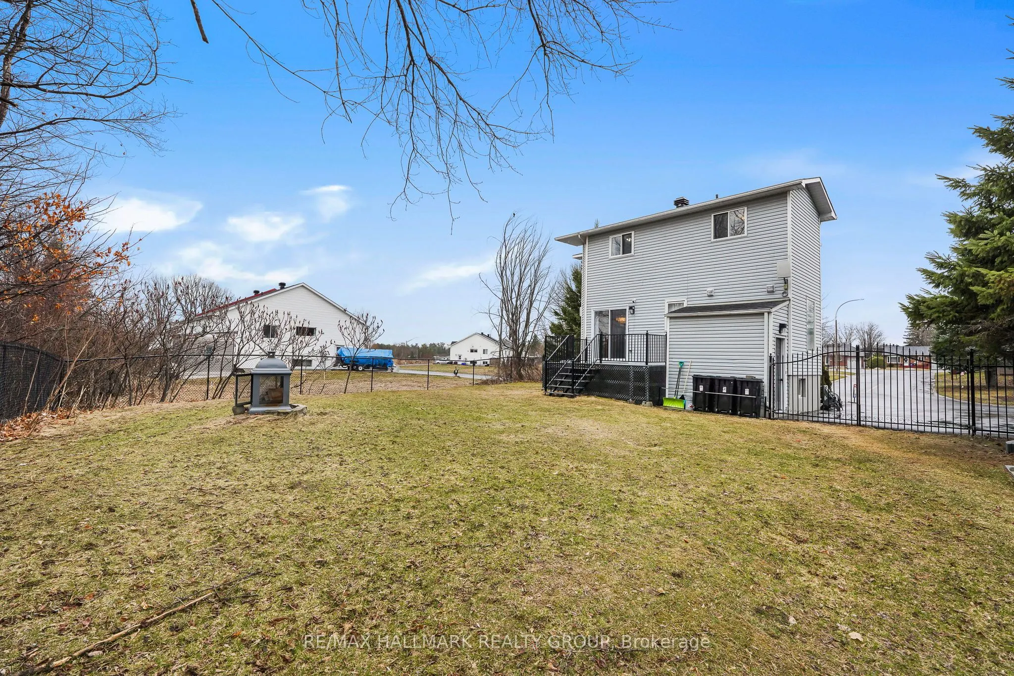 436 YVES Street