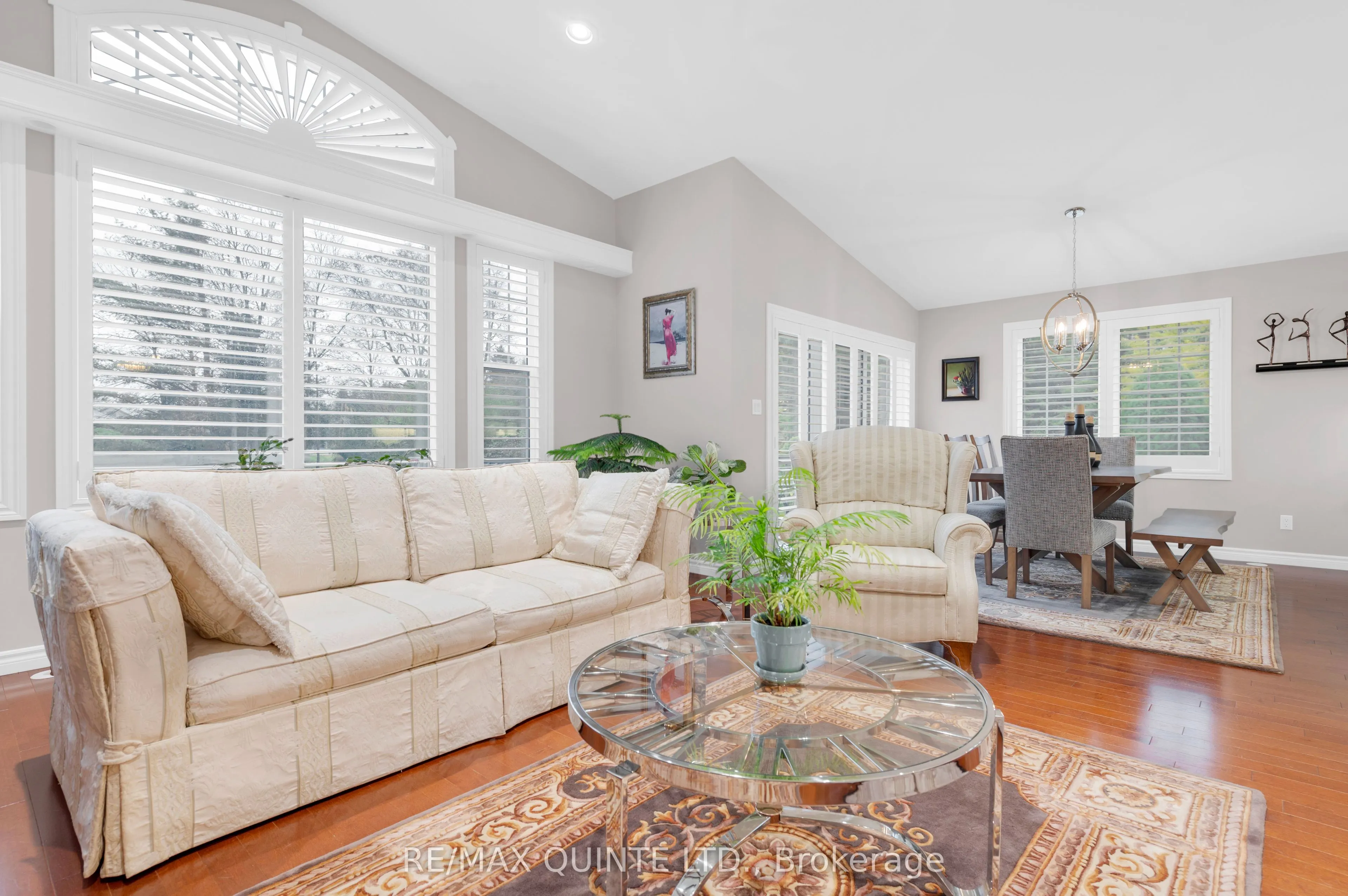 5 Hickory Court