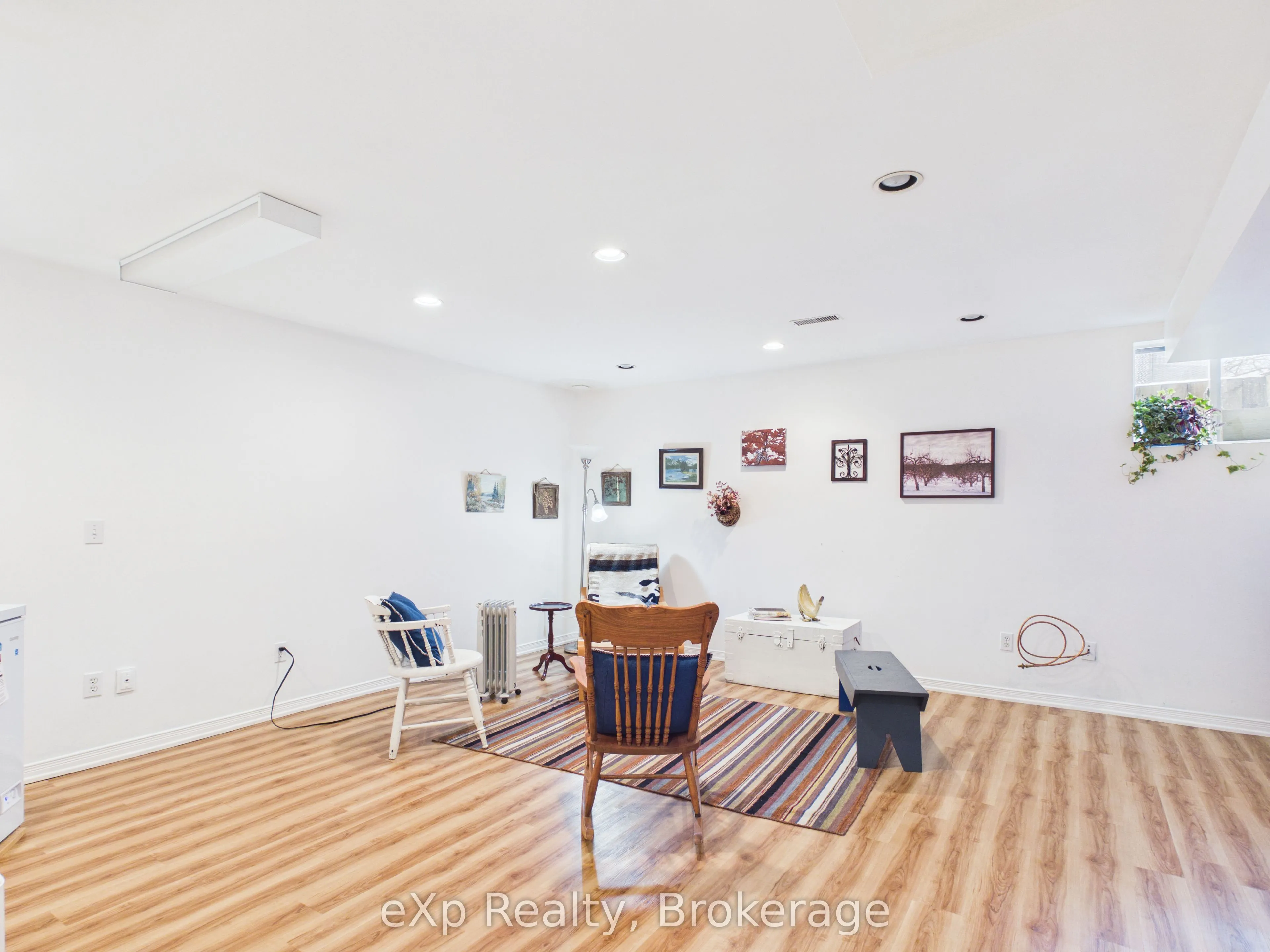 83 Victoria Street #2
