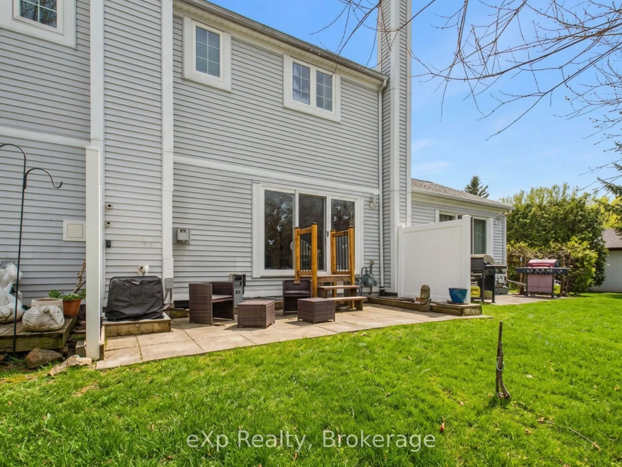 83 Victoria Street #2