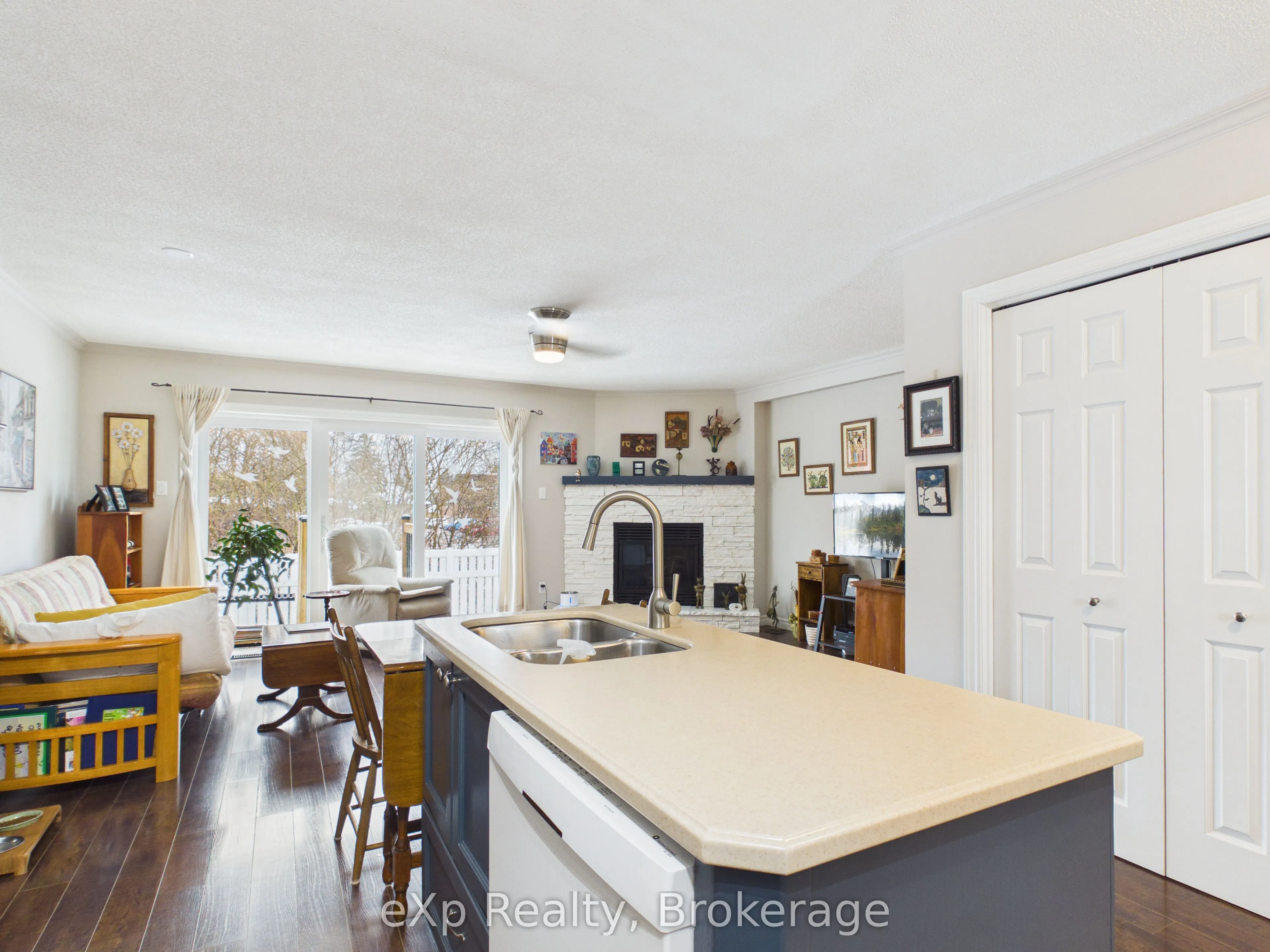 83 Victoria Street #2